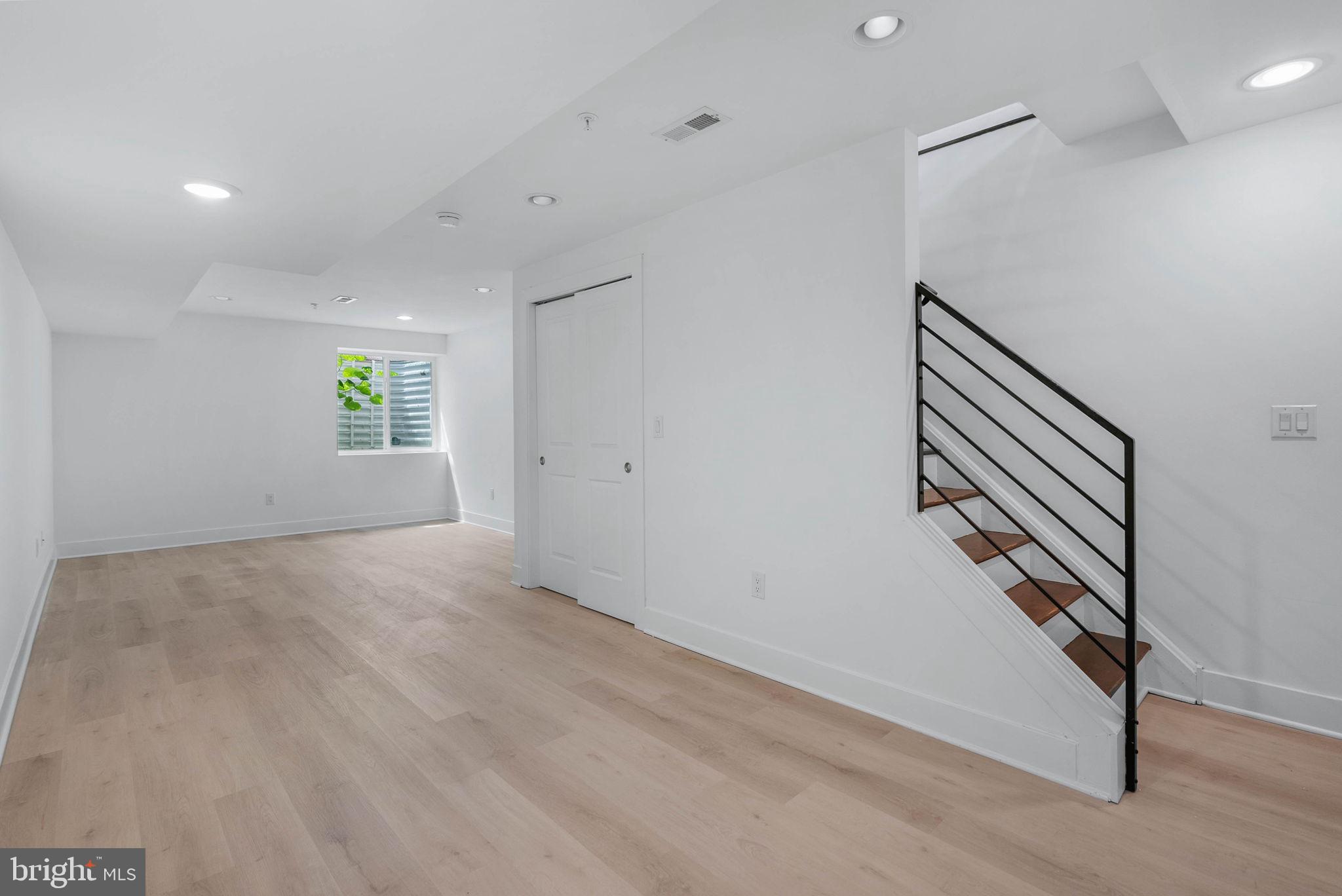 NORRIS SQUARE - Residential