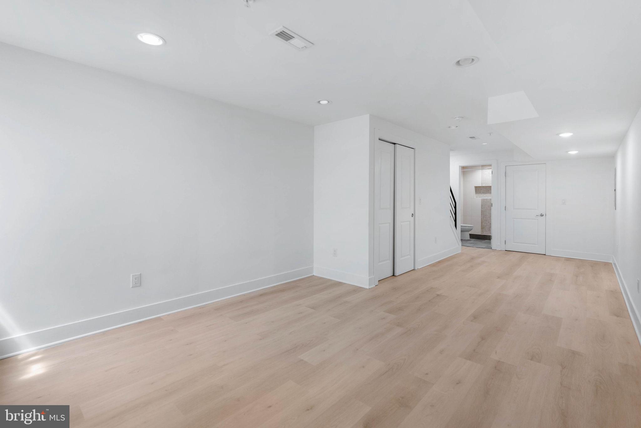 NORRIS SQUARE - Residential