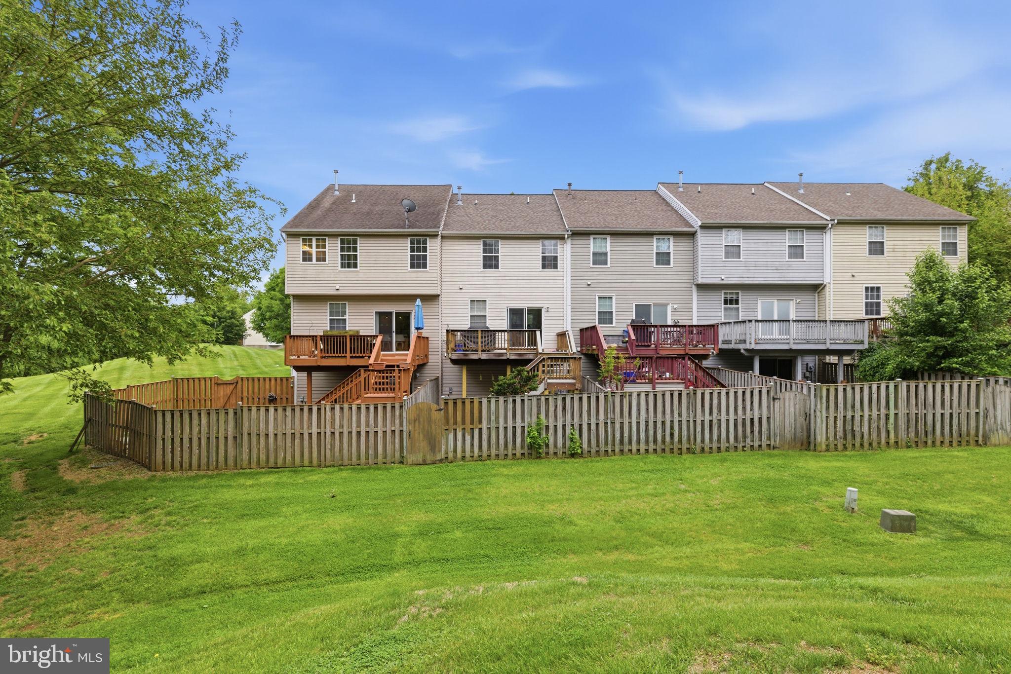 THE MEWS AT MENLOUGH - Residential