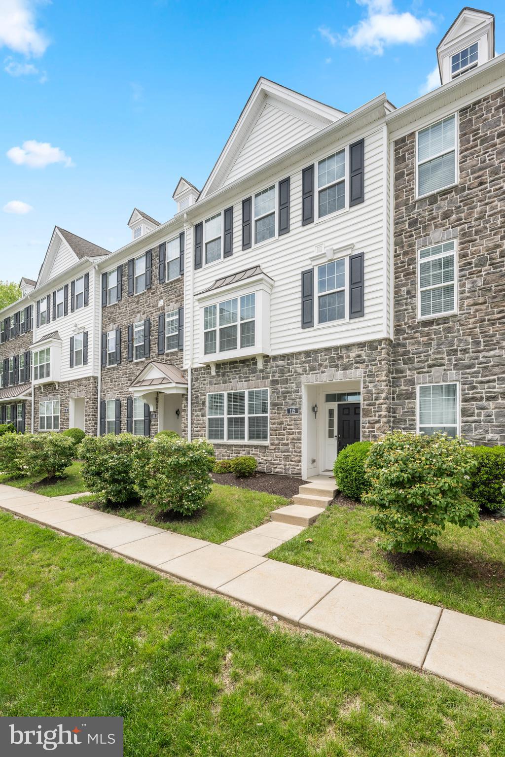 RAVENSCLIFF - Residential