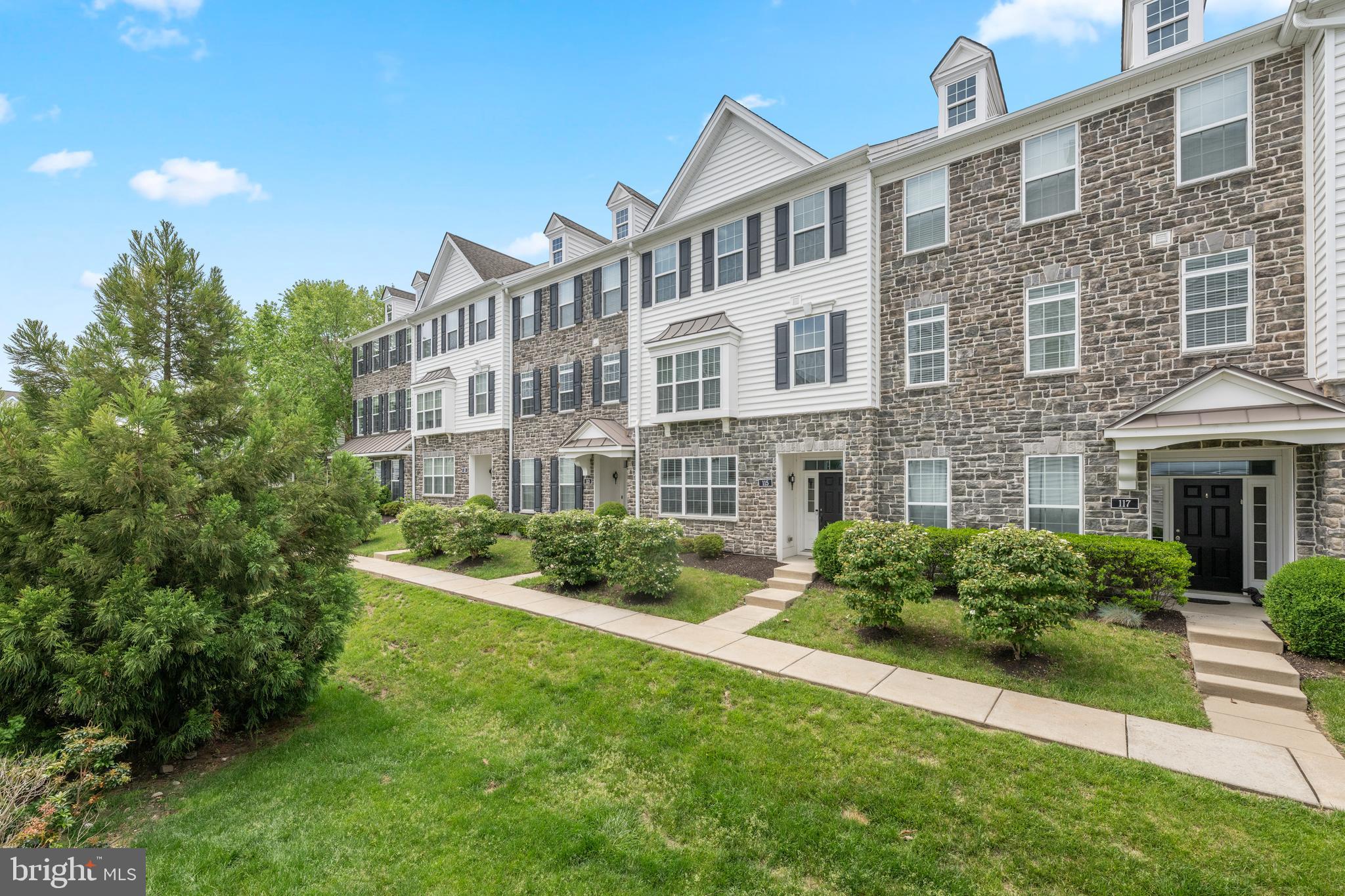 RAVENSCLIFF - Residential