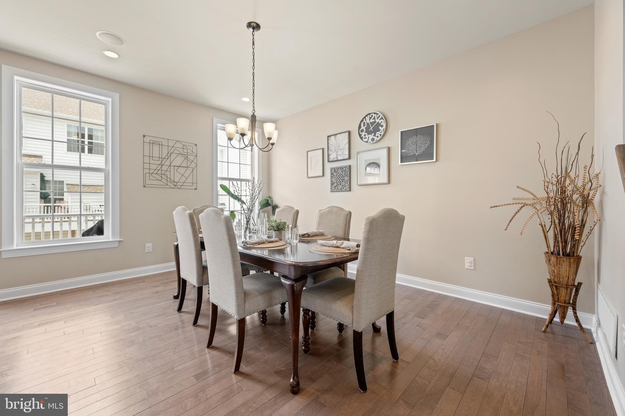 RAVENSCLIFF - Residential