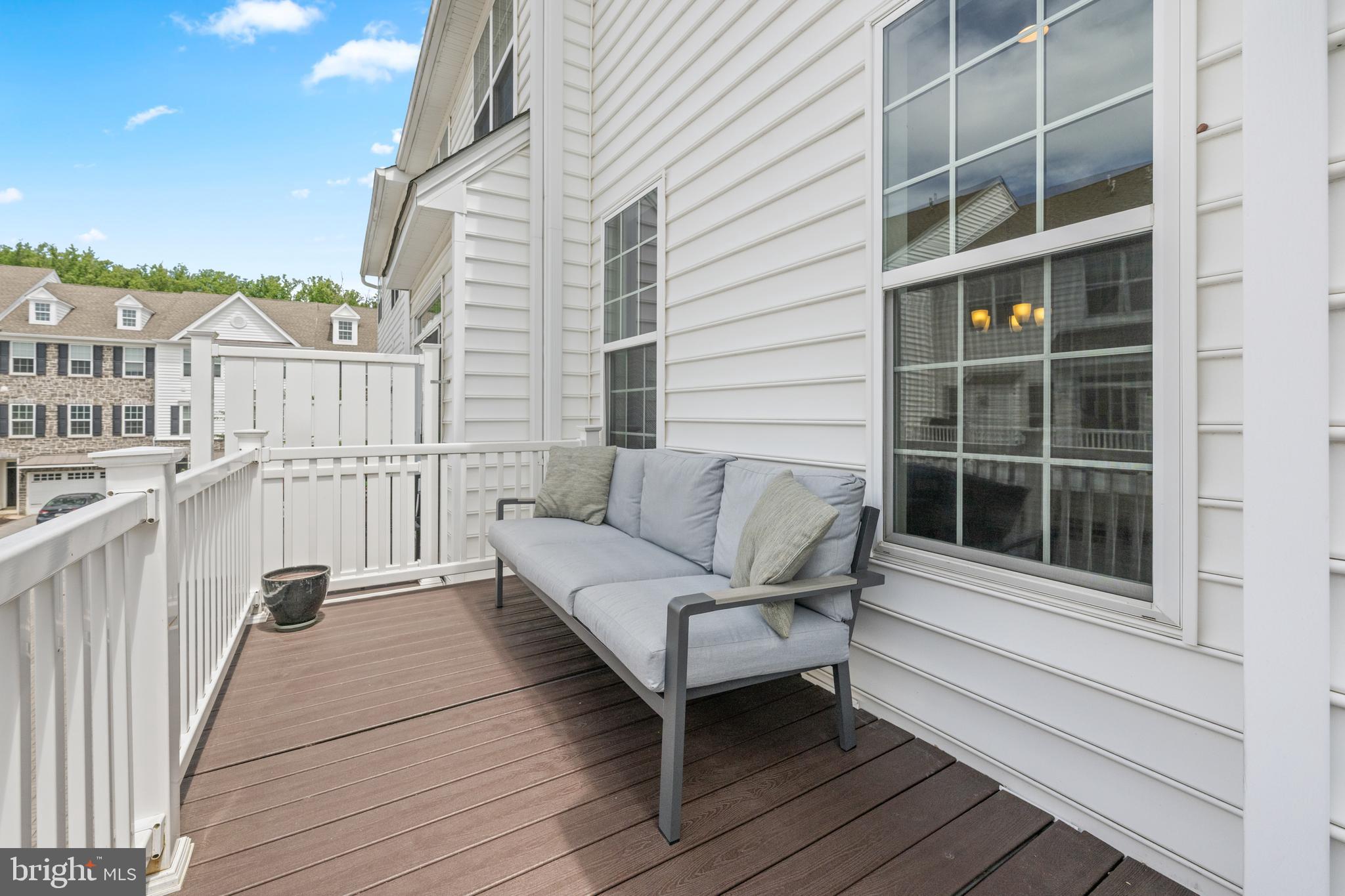 RAVENSCLIFF - Residential