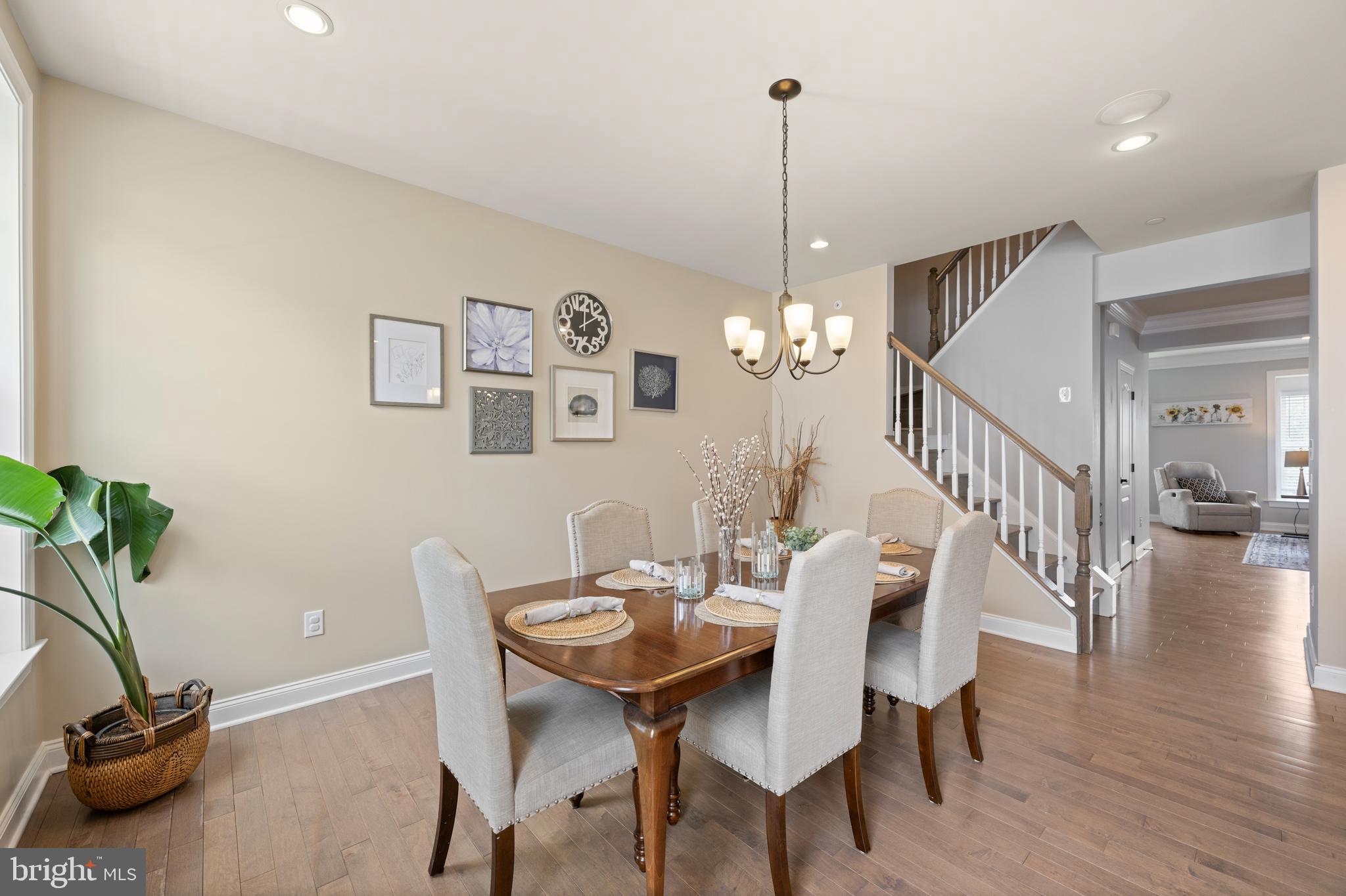 RAVENSCLIFF - Residential