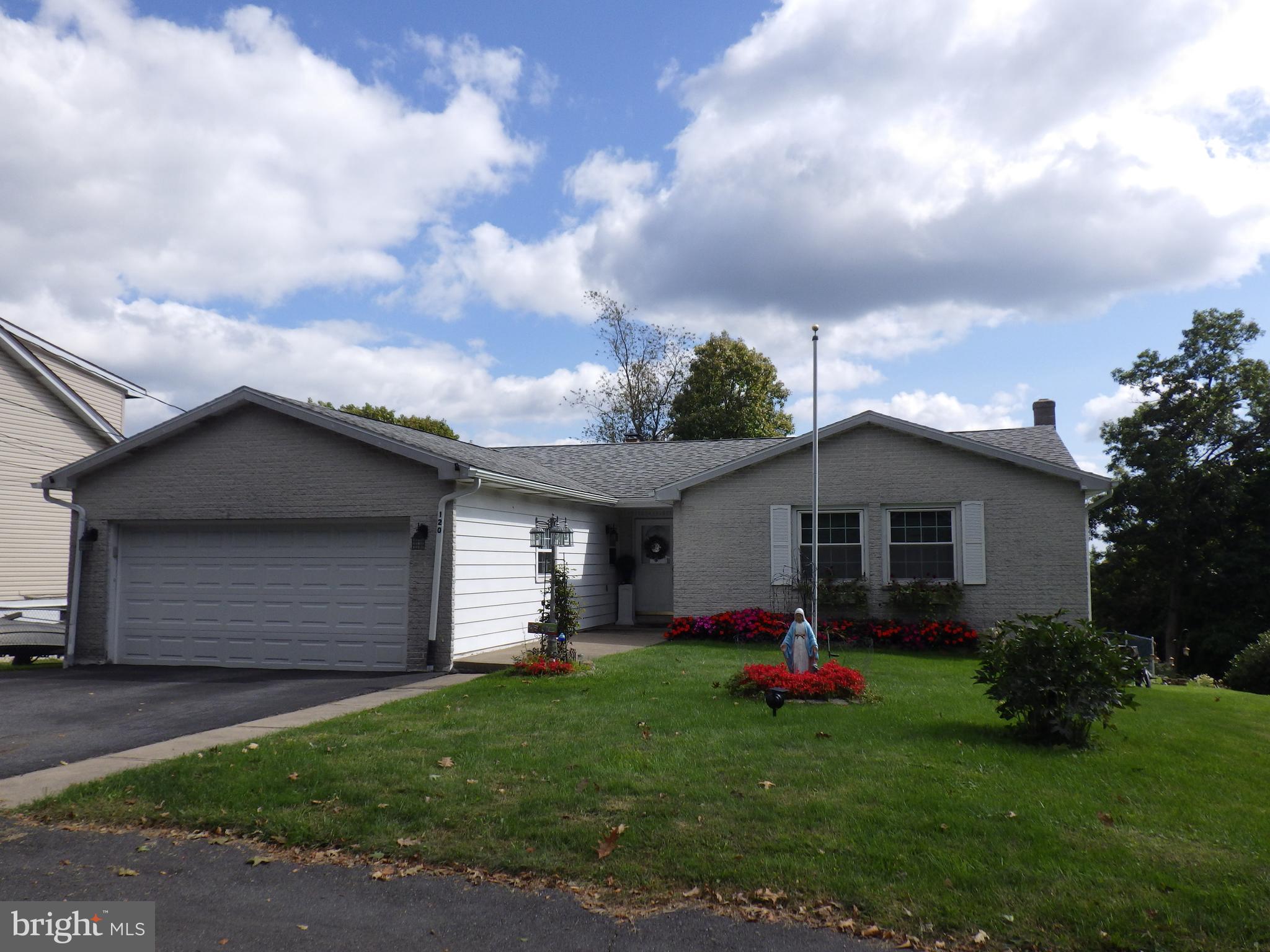 Gorgeous Mountain View Single Family Property.  Ranch style home on a quiet street with 4-Bedrooms, 
and 3-bathrooms. This home has been maintained well with updated bathrooms and kitchen. It offers the 
perfect blend of mountain view charm with one level convenience and comfort areas for each member of household. Inside, enjoy the warmth of the fireplace in the winter and newly installed a/c and heat units in the summer. The home features a partial fenced yard, 200-amp power service, off street parking for 6 cars, and a 2-car attached garage. Bonus areas: New Family Room with 270-degree Mountain View. 3-Outside Recreation Areas; walk out Trex maintenance fee deck, lower-level walkout three-seasons room and a large outside covered hangout area. Additionally, beautiful large family dining room for all your parties, plenty of home storage areas and an indoor workshop area with space for a refrigerator. A MUST-SEE PROPERTY!