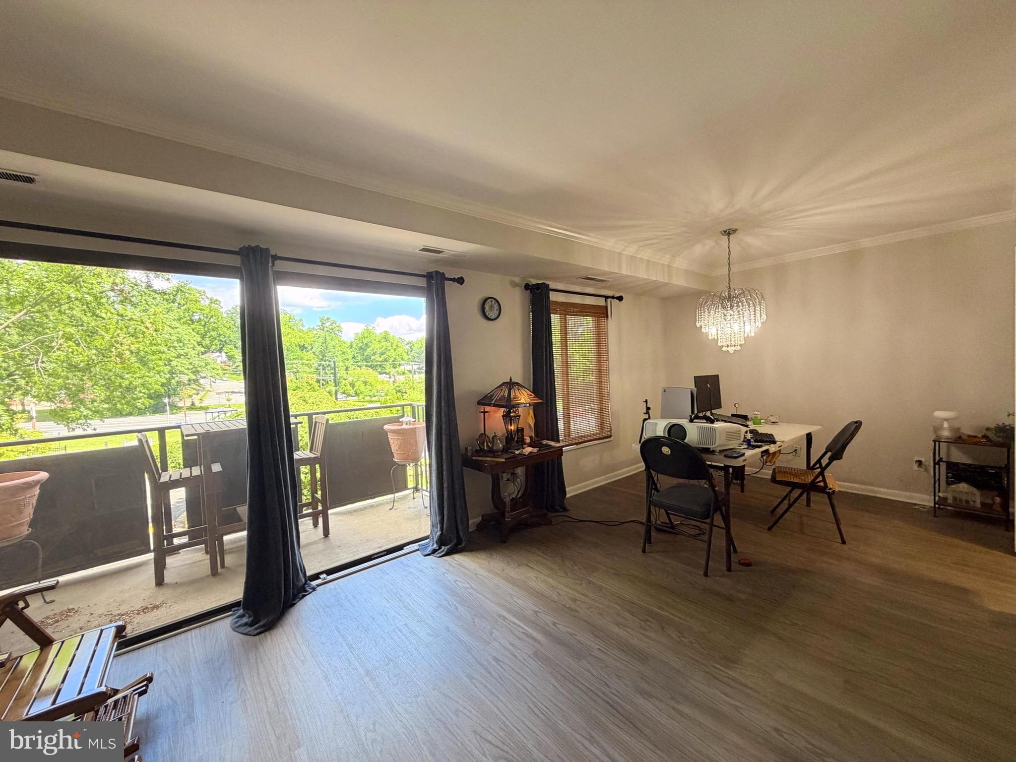 WOODLAKE TOWERS - Residential