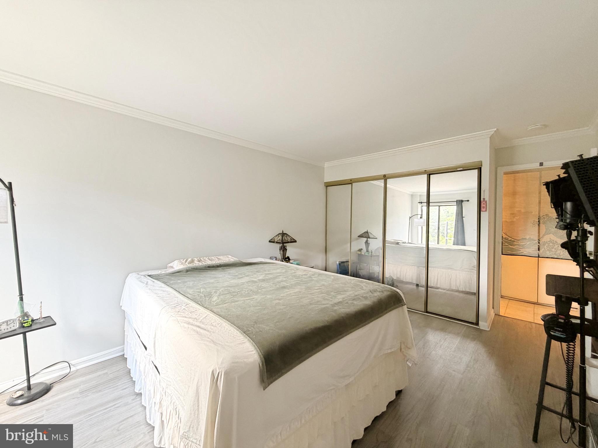 WOODLAKE TOWERS - Residential