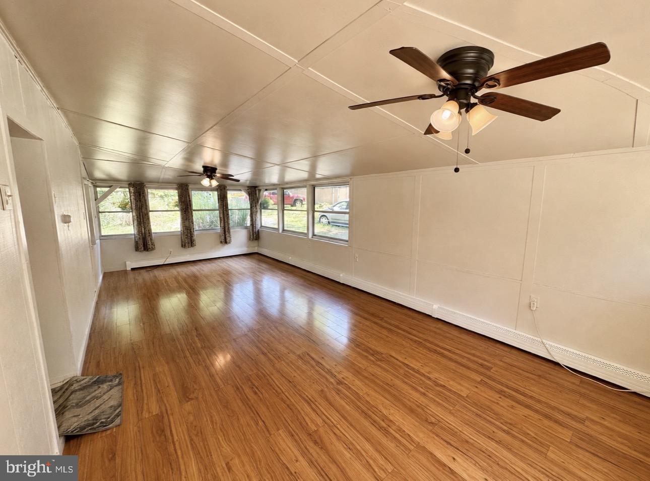 CAMP STRAUSS - Residential