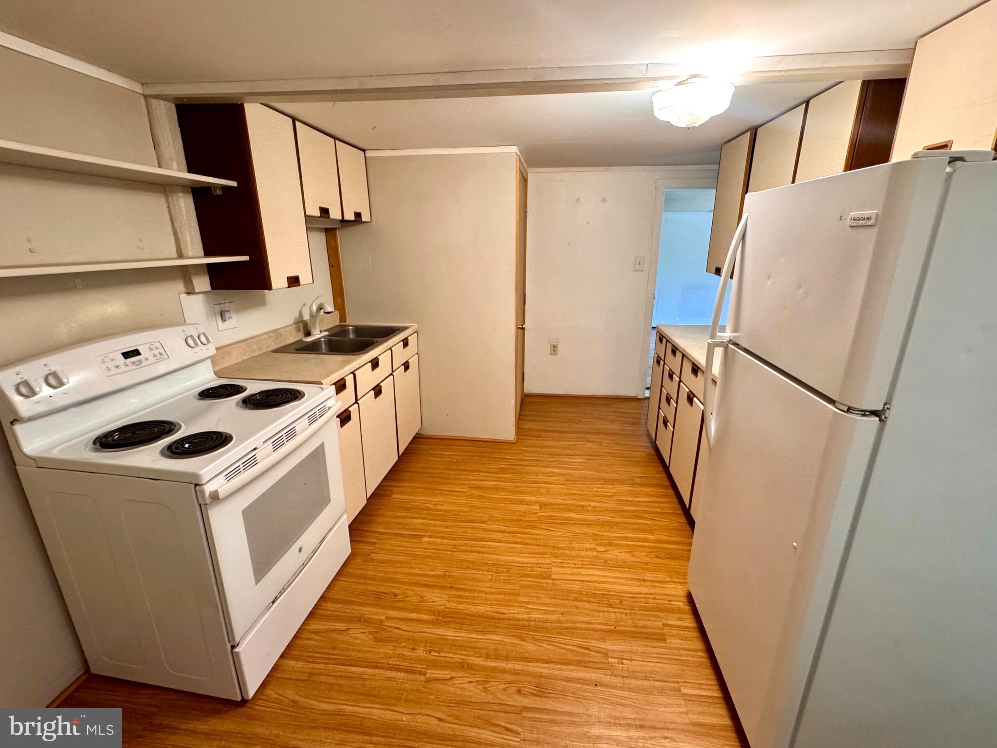 CAMP STRAUSS - Residential
