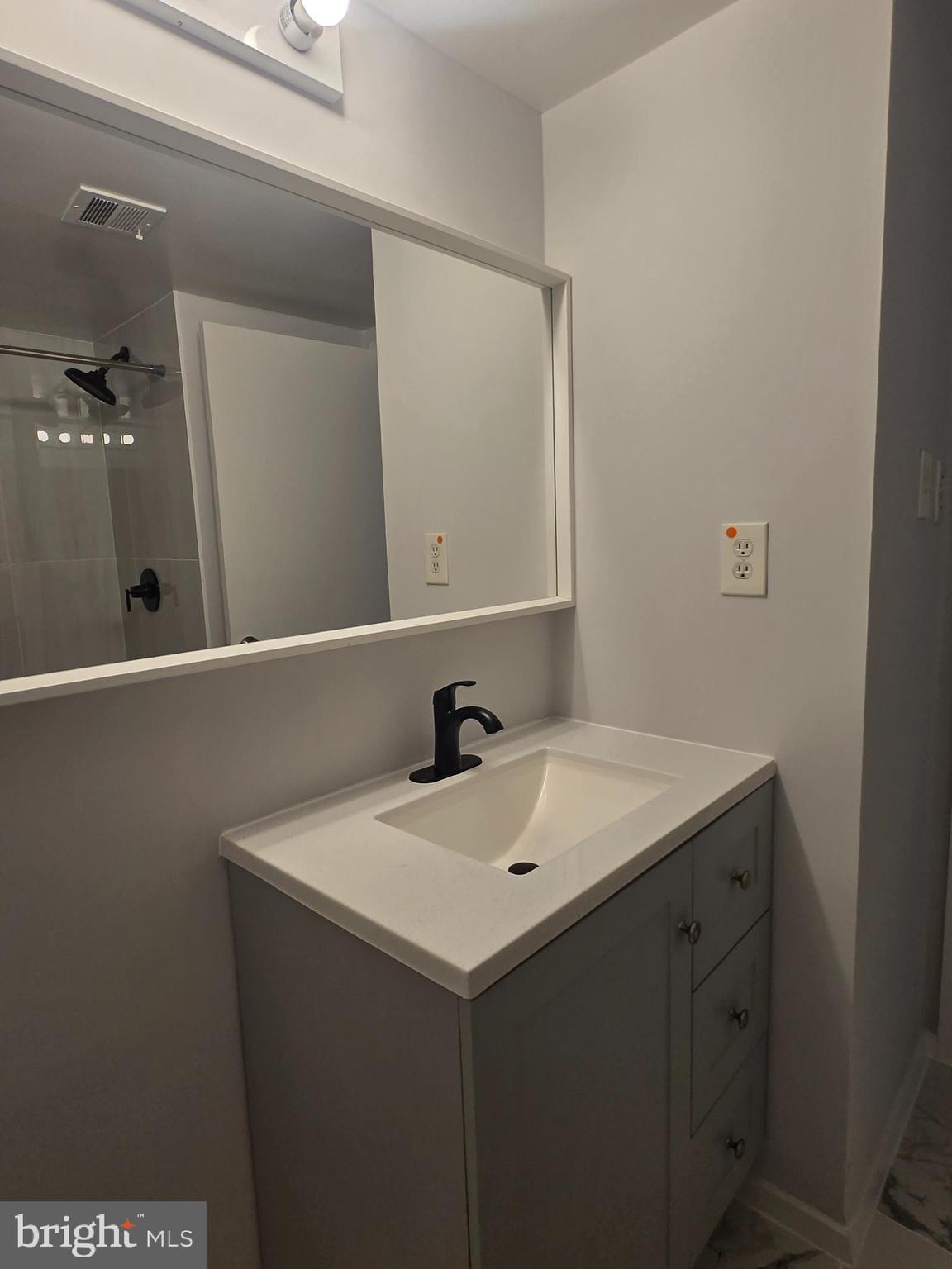 CHERRY GLEN - Residential Lease