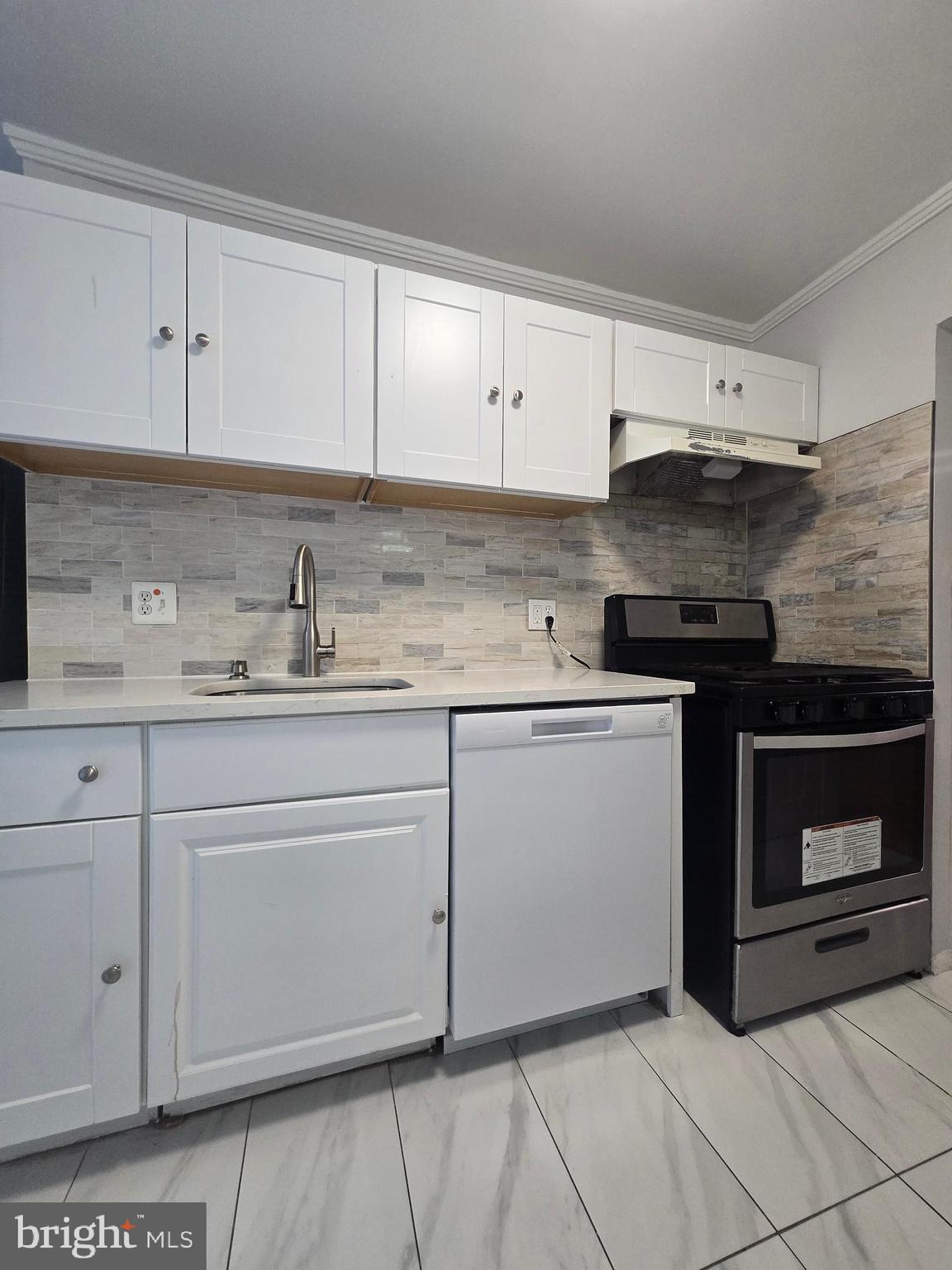 CHERRY GLEN - Residential Lease