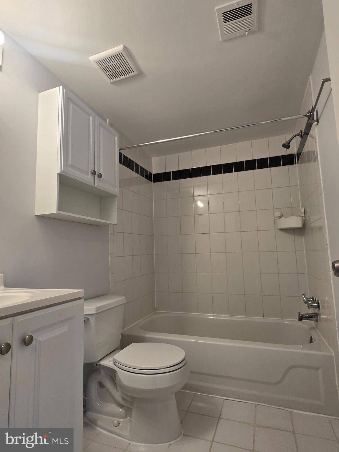 CHERRY GLEN - Residential Lease