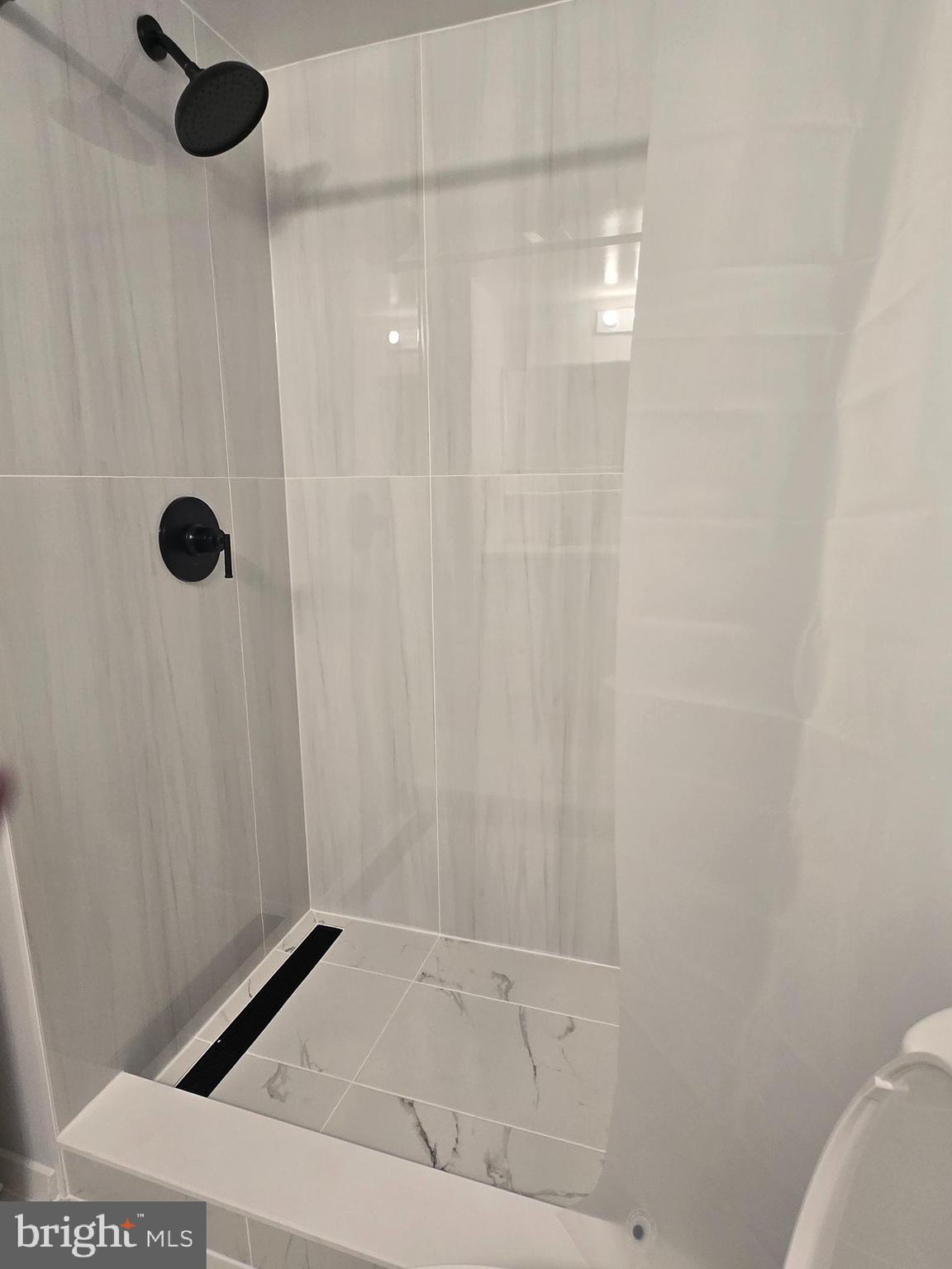 CHERRY GLEN - Residential Lease