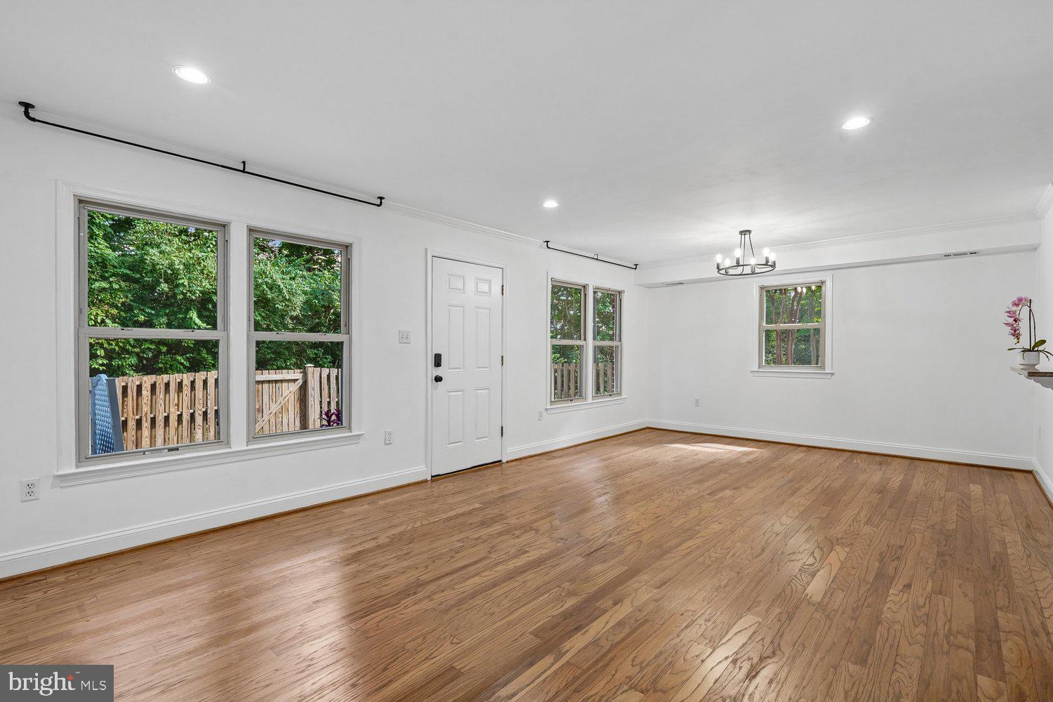 INVERNESS KNOLLS - Residential
