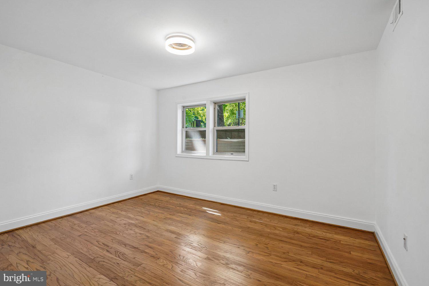 INVERNESS KNOLLS - Residential