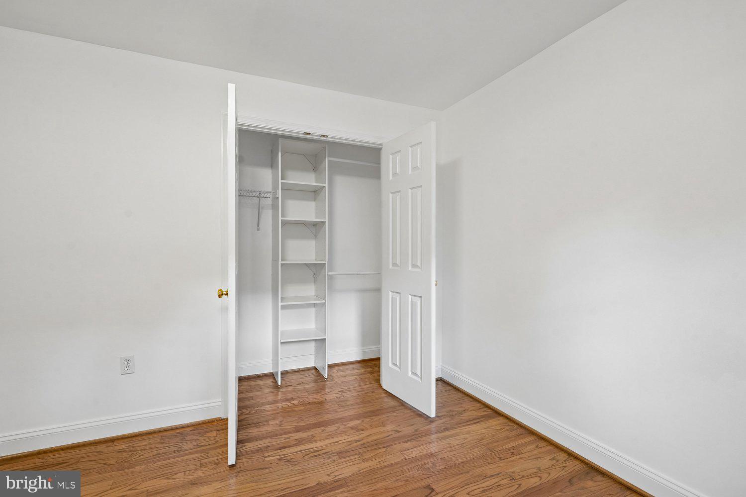 INVERNESS KNOLLS - Residential