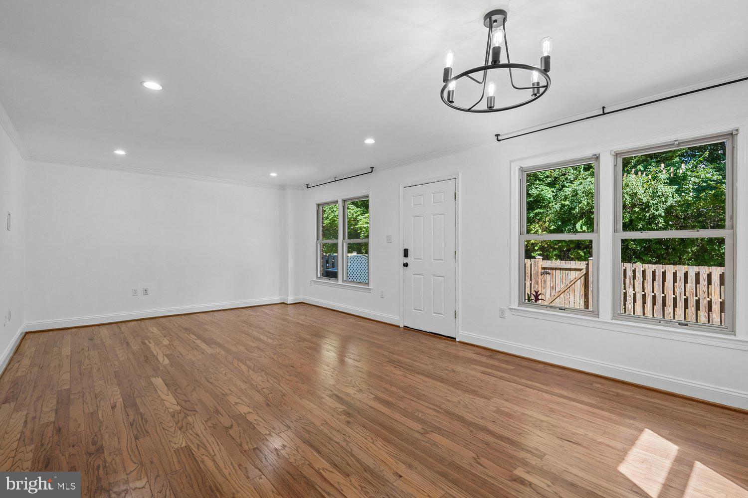 INVERNESS KNOLLS - Residential