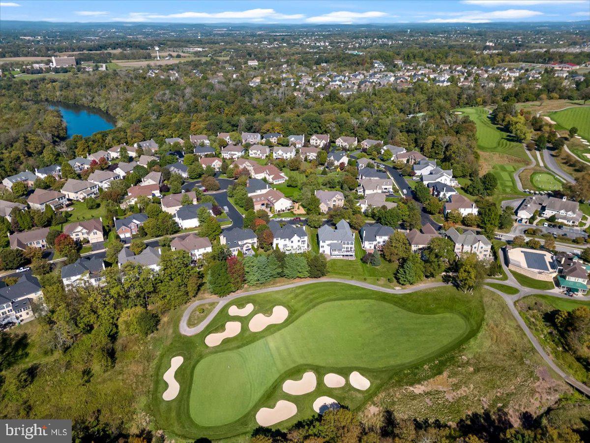 RIVERCREST - Residential
