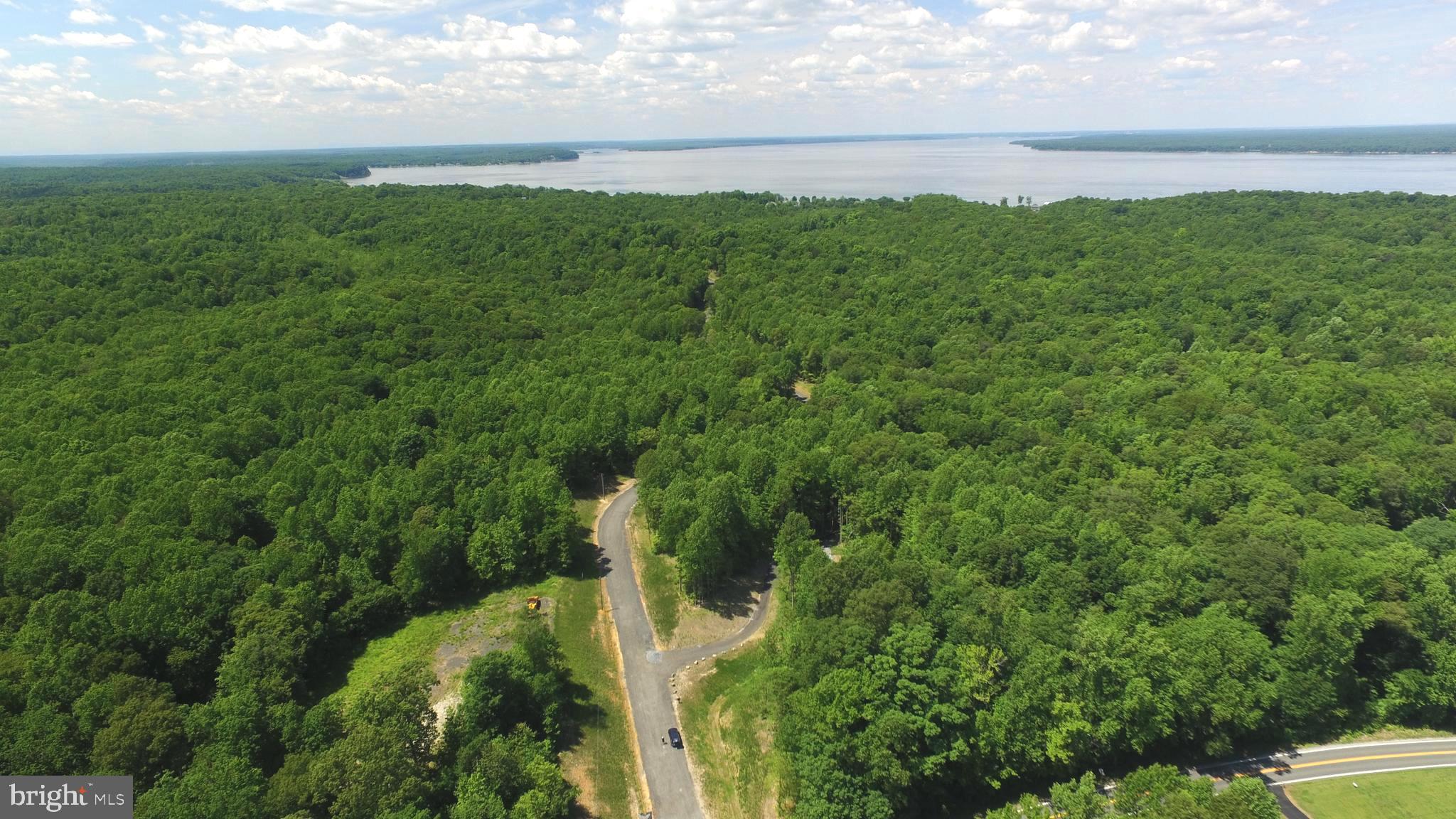 POTOMAC LANDING - Land