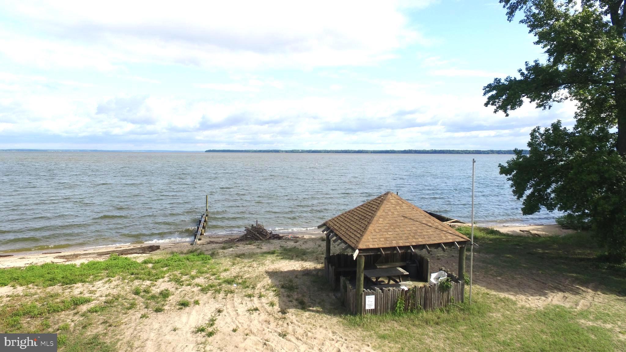 POTOMAC LANDING - Land