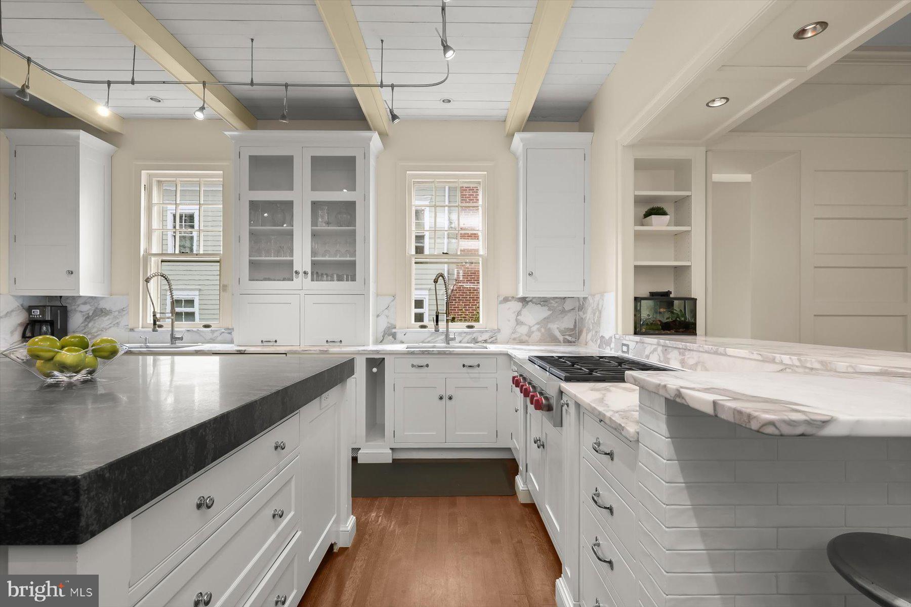 CHEVY CHASE VILLAGE - Residential