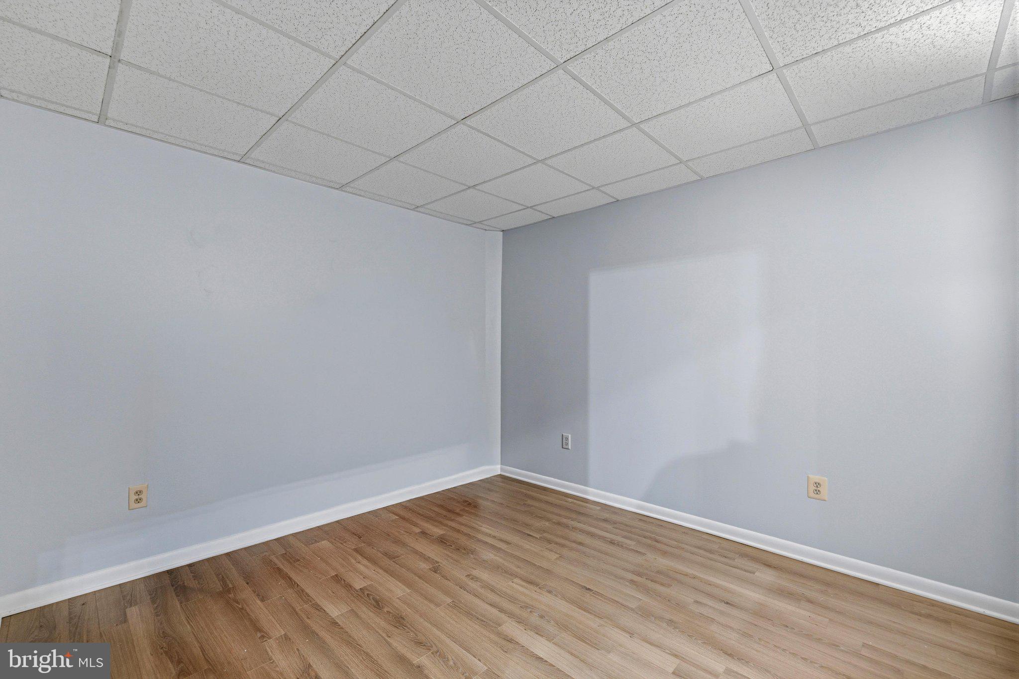 ELMHURST - Residential