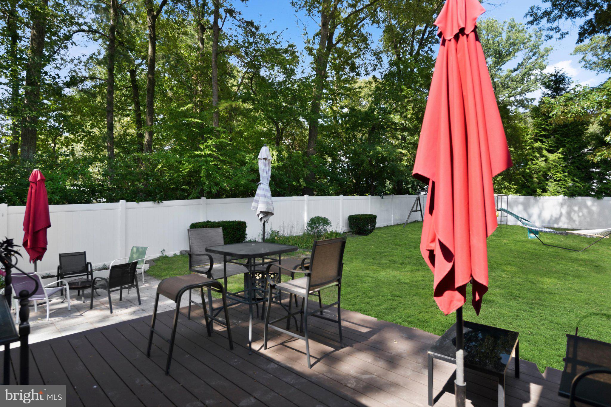 ELMHURST - Residential