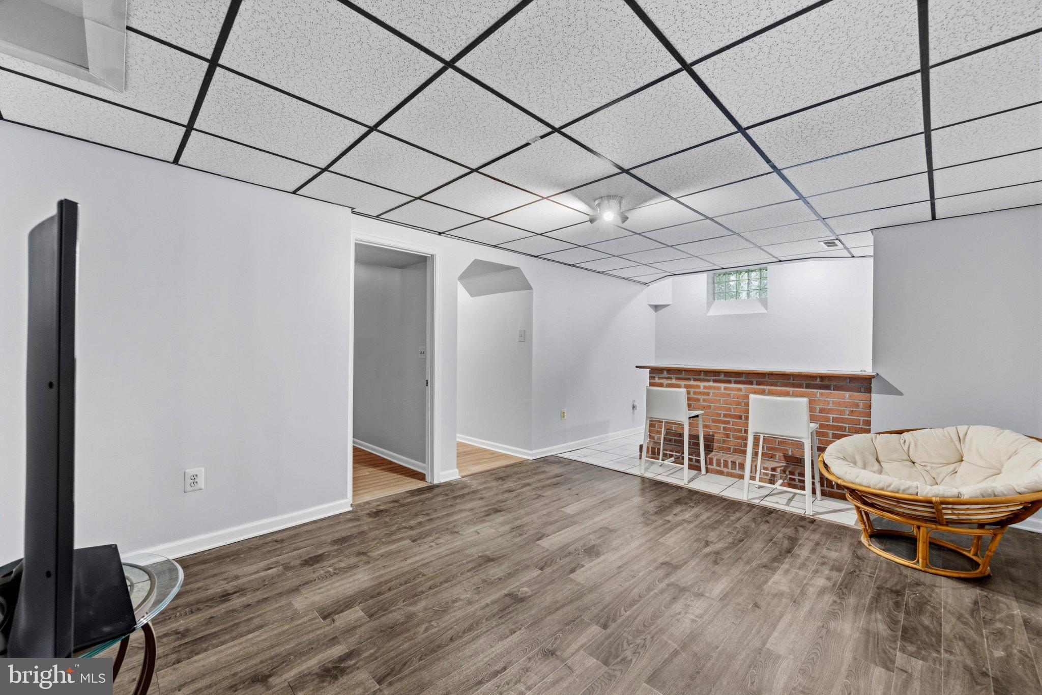 ELMHURST - Residential