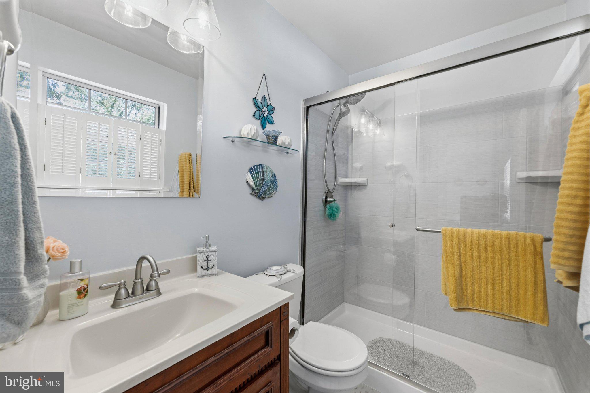 ELMHURST - Residential