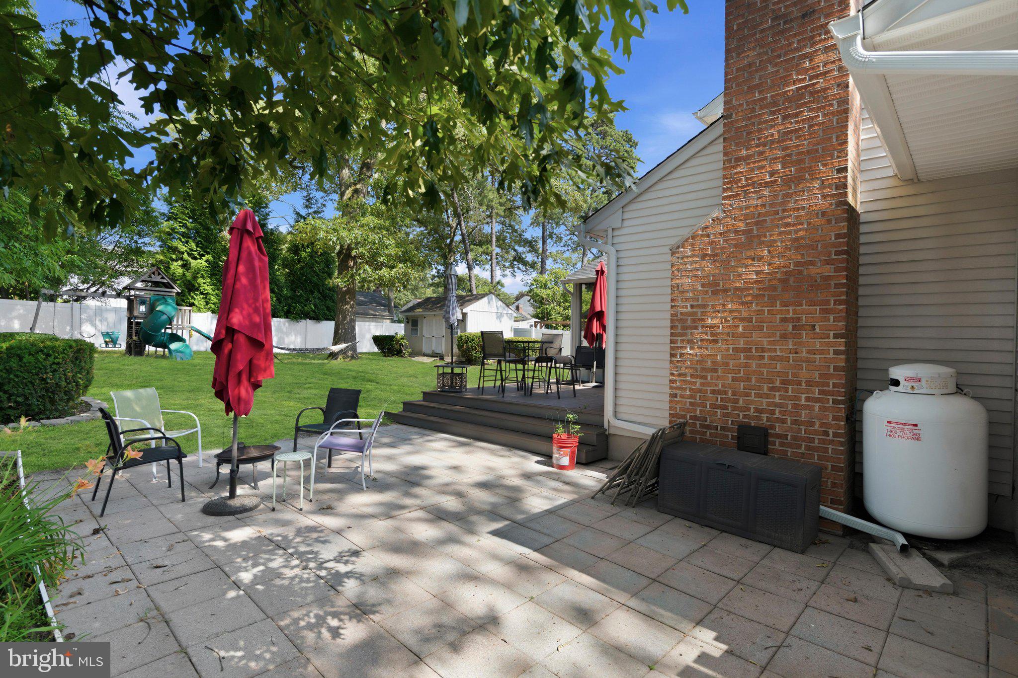 ELMHURST - Residential