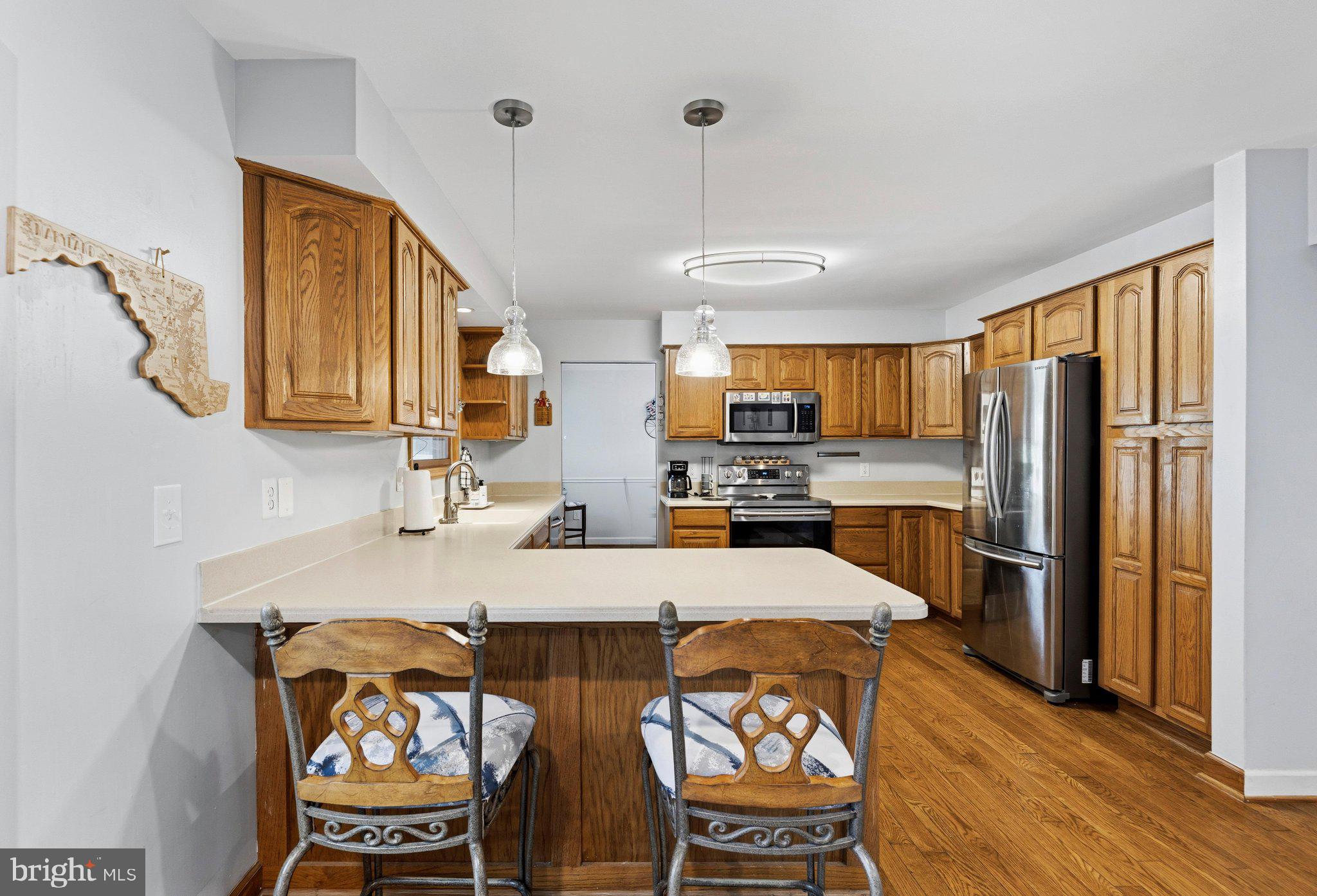 ELMHURST - Residential
