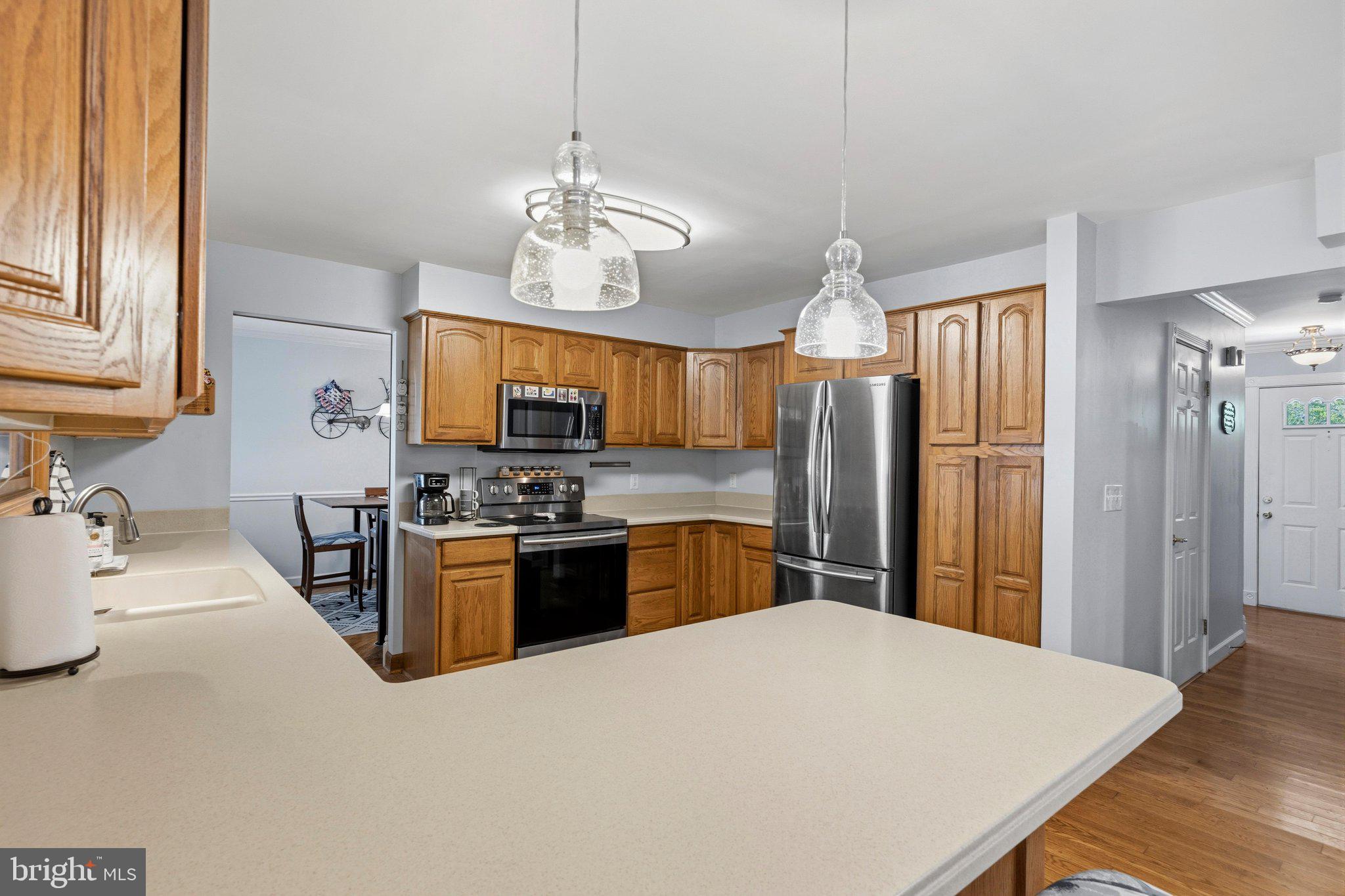 ELMHURST - Residential