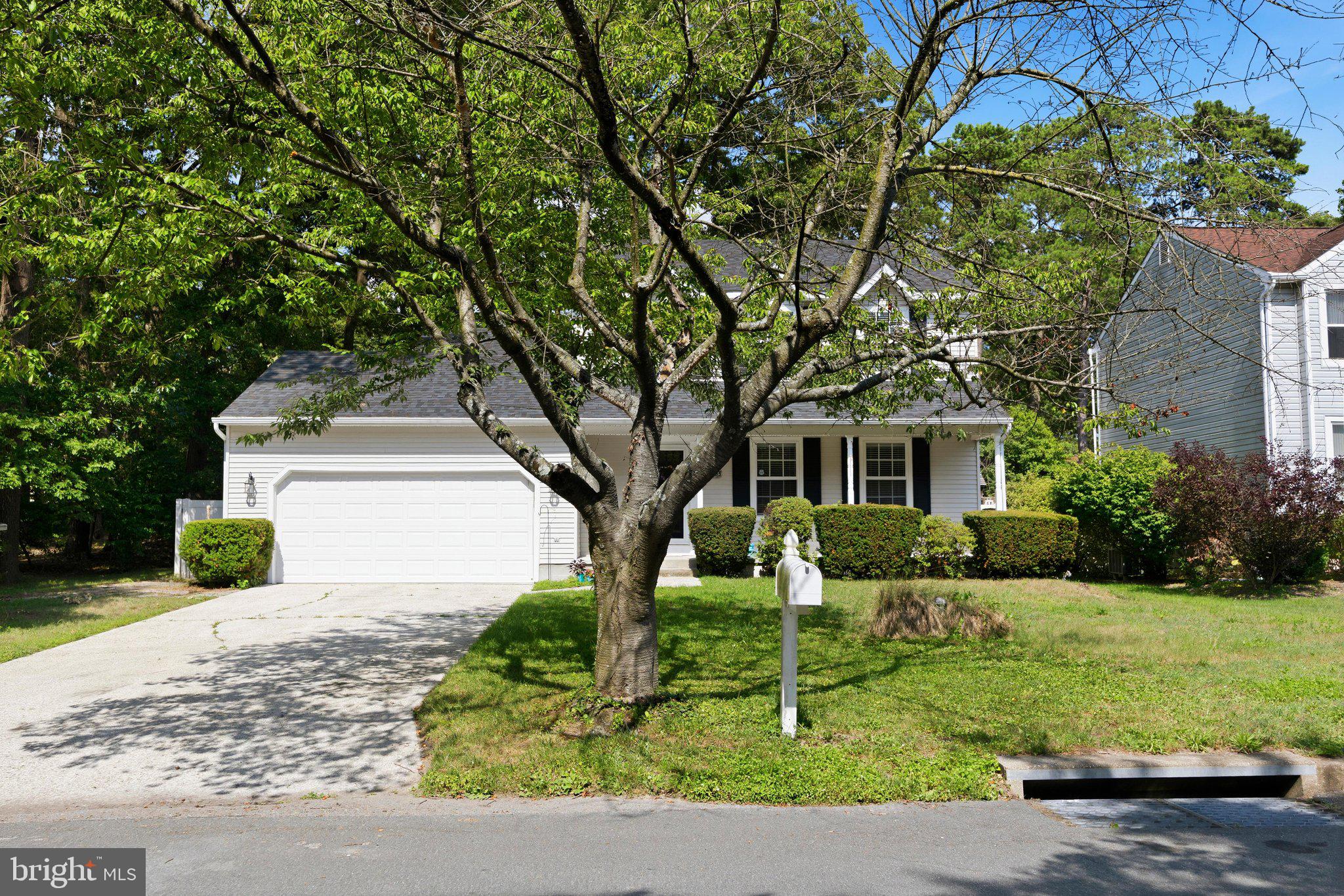 ELMHURST - Residential