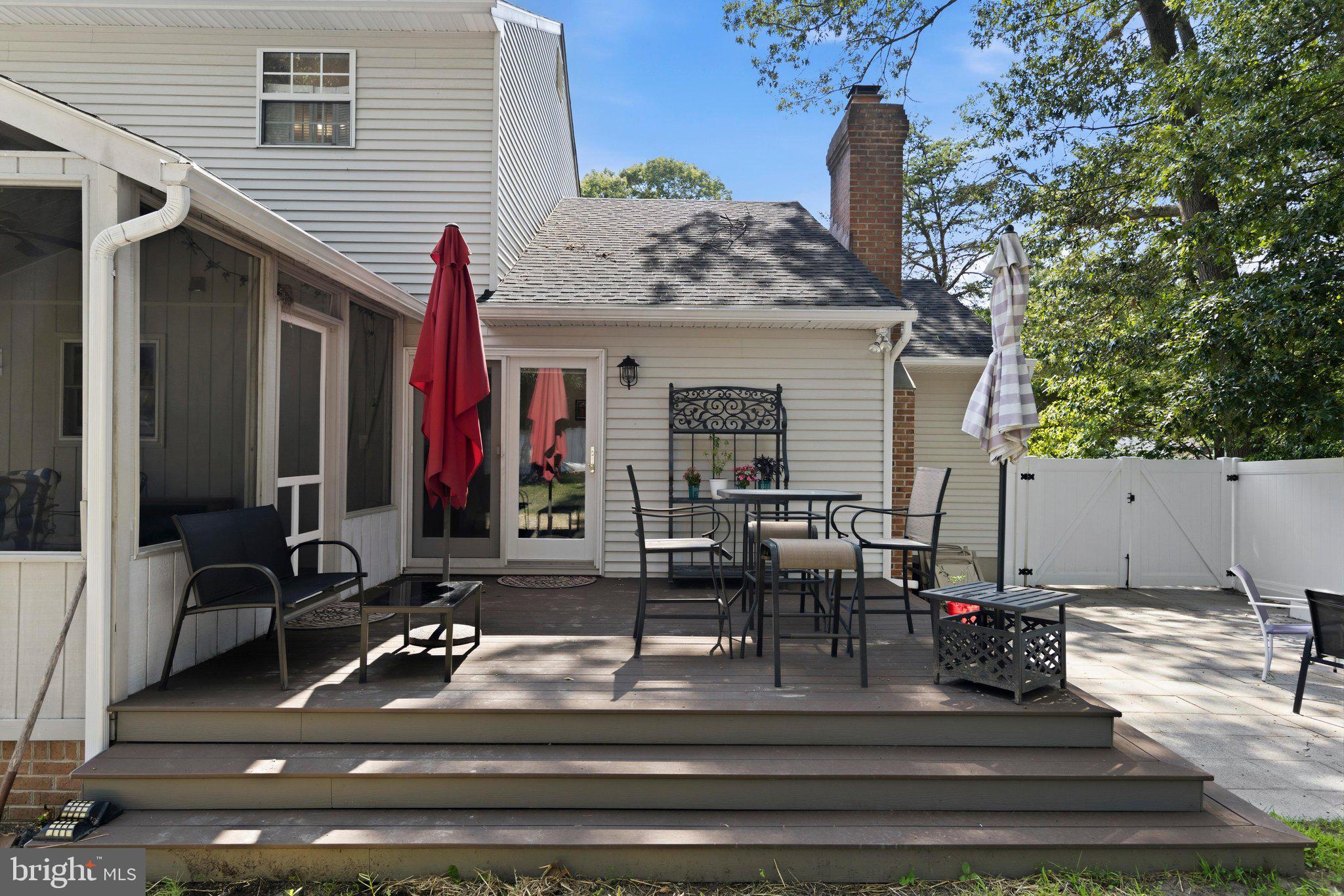 ELMHURST - Residential
