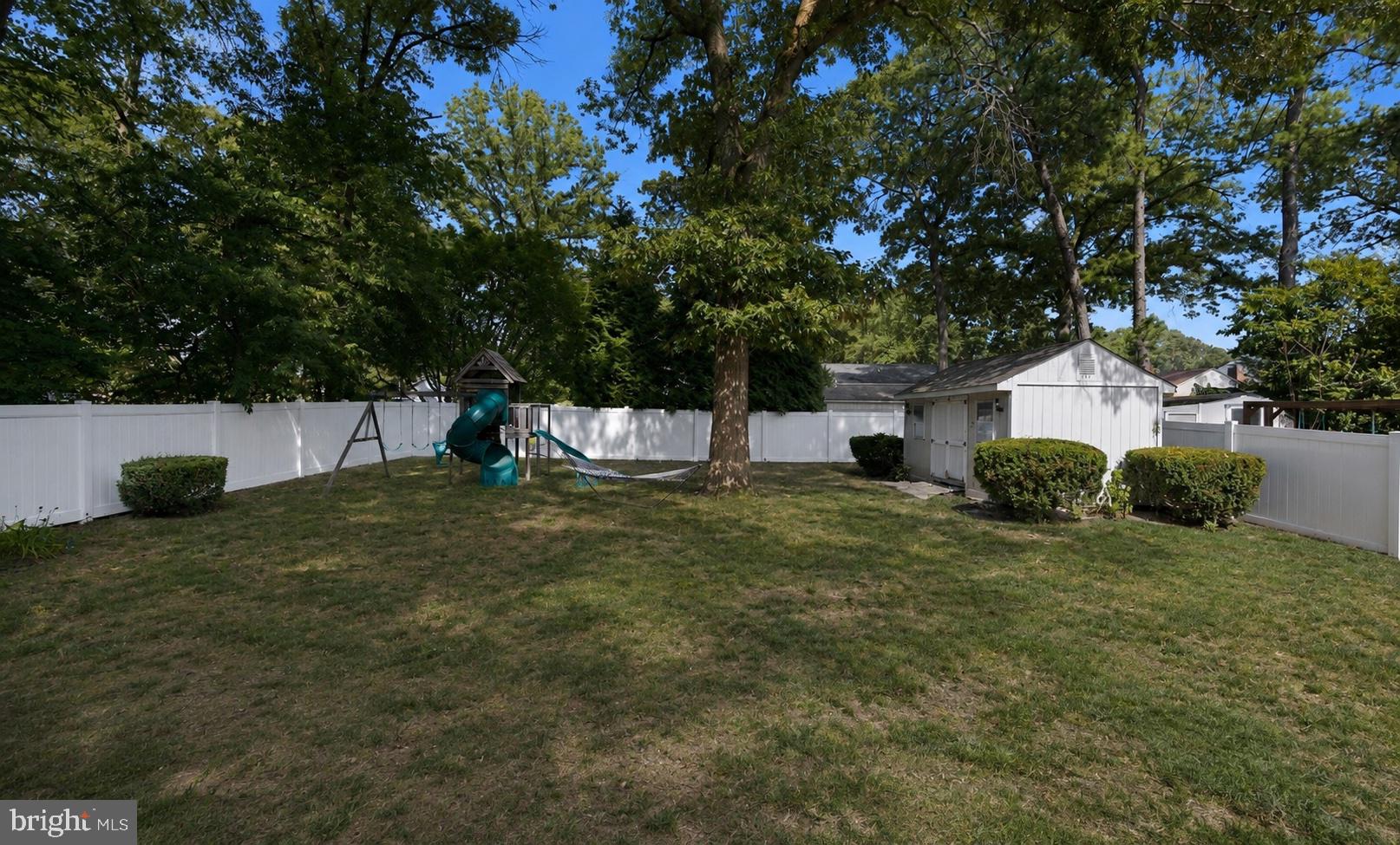 ELMHURST - Residential
