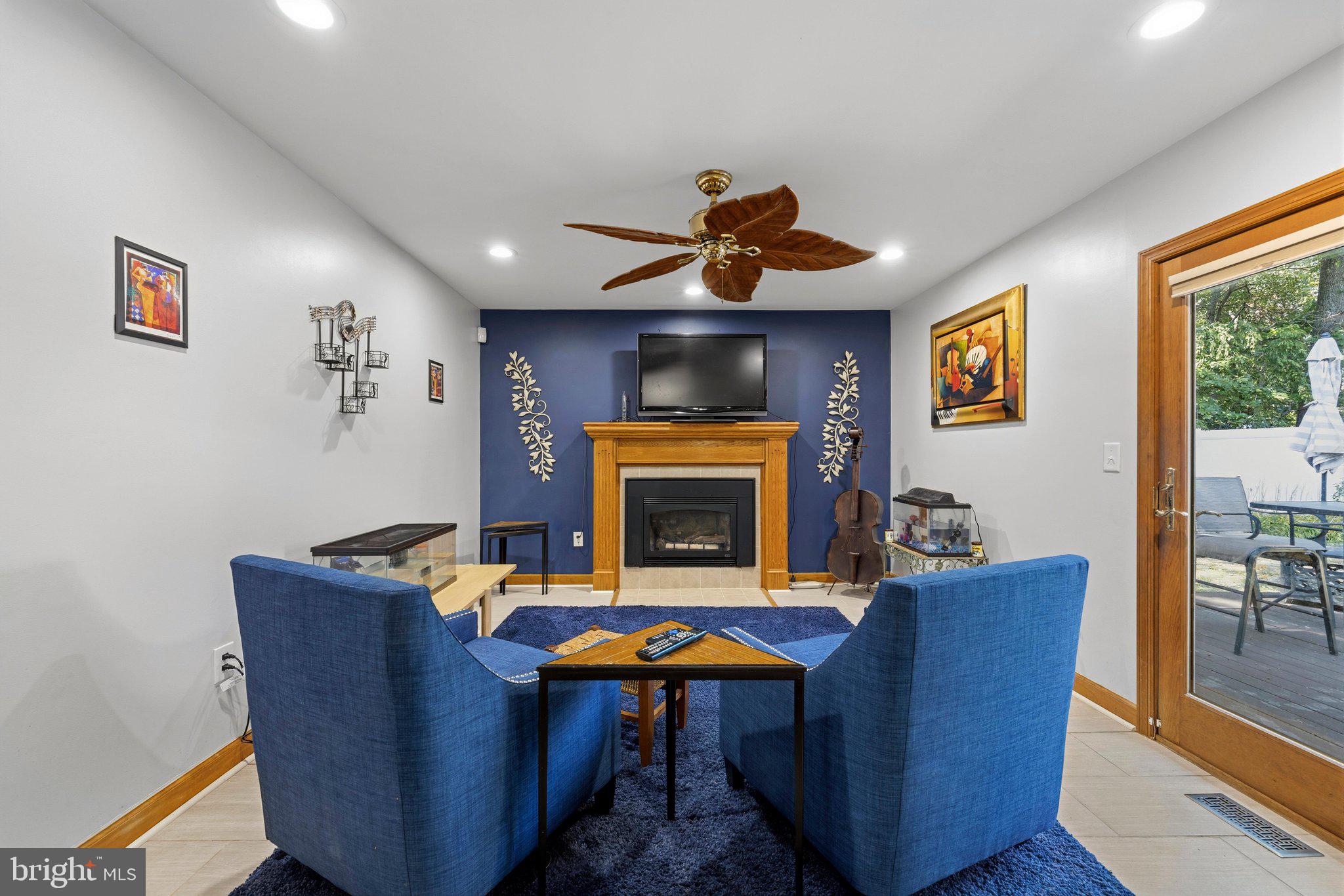 ELMHURST - Residential