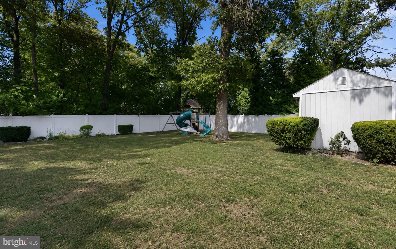 ELMHURST - Residential