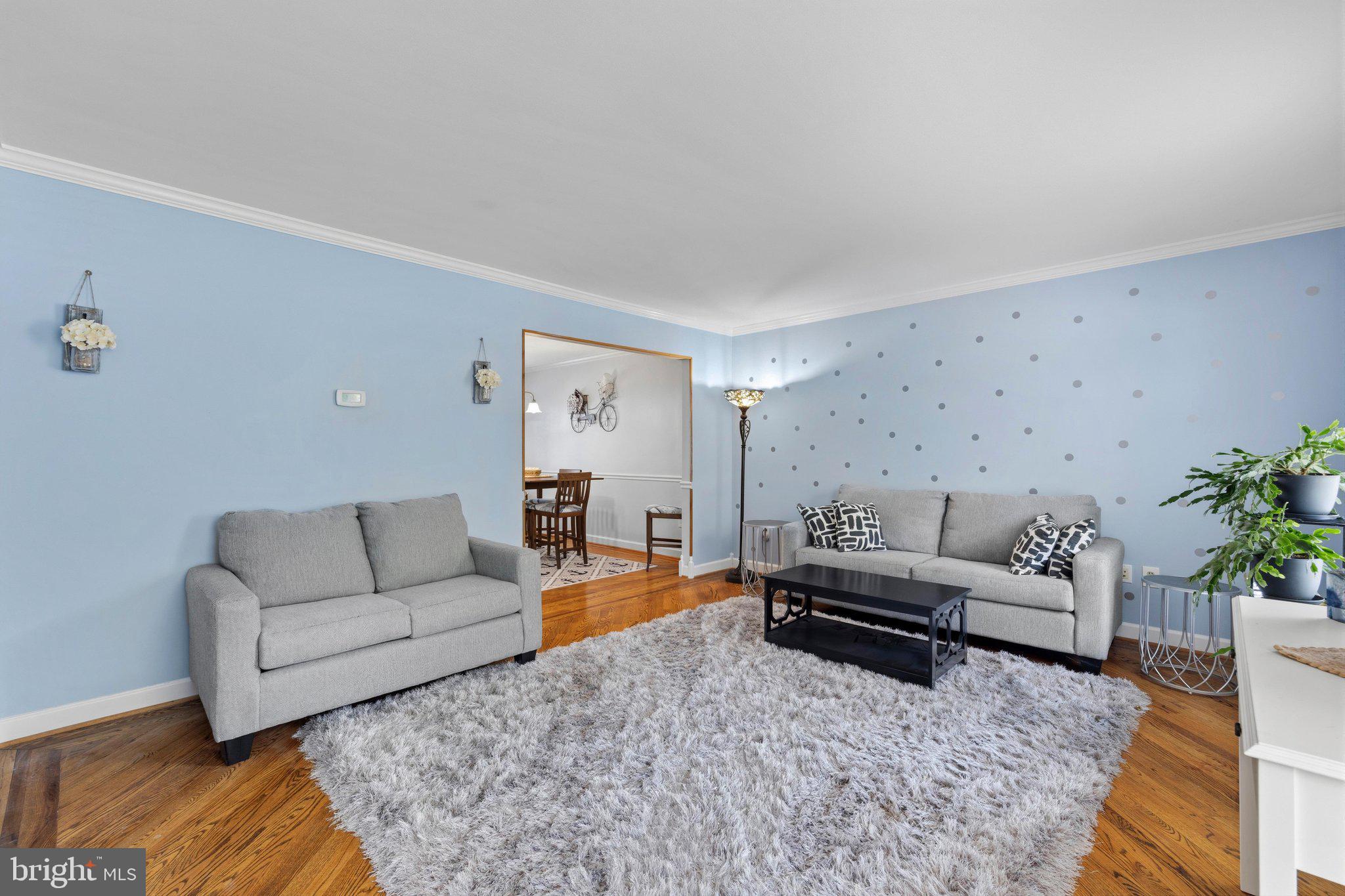 ELMHURST - Residential