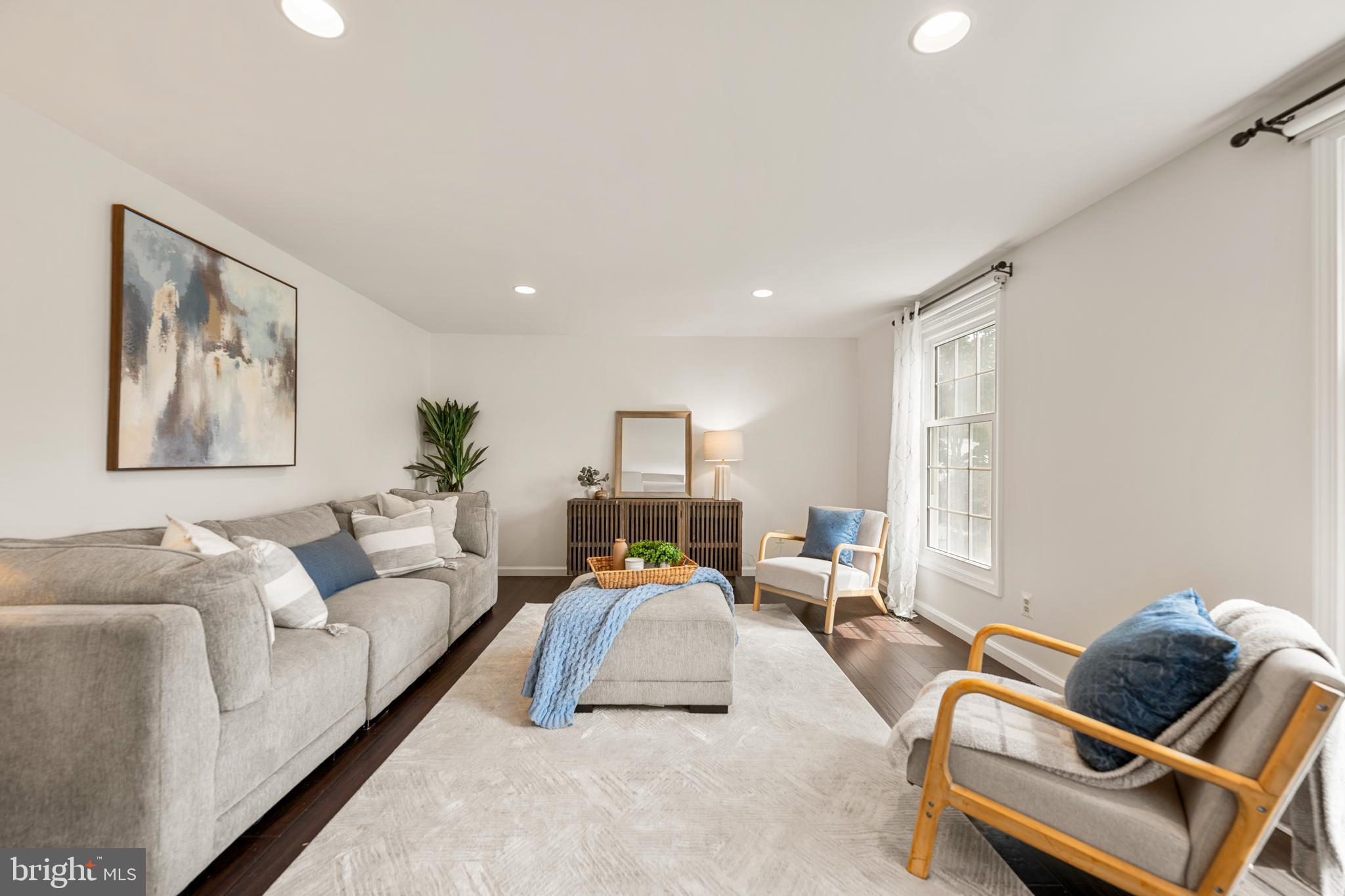 NEWINGTON FOREST - Residential