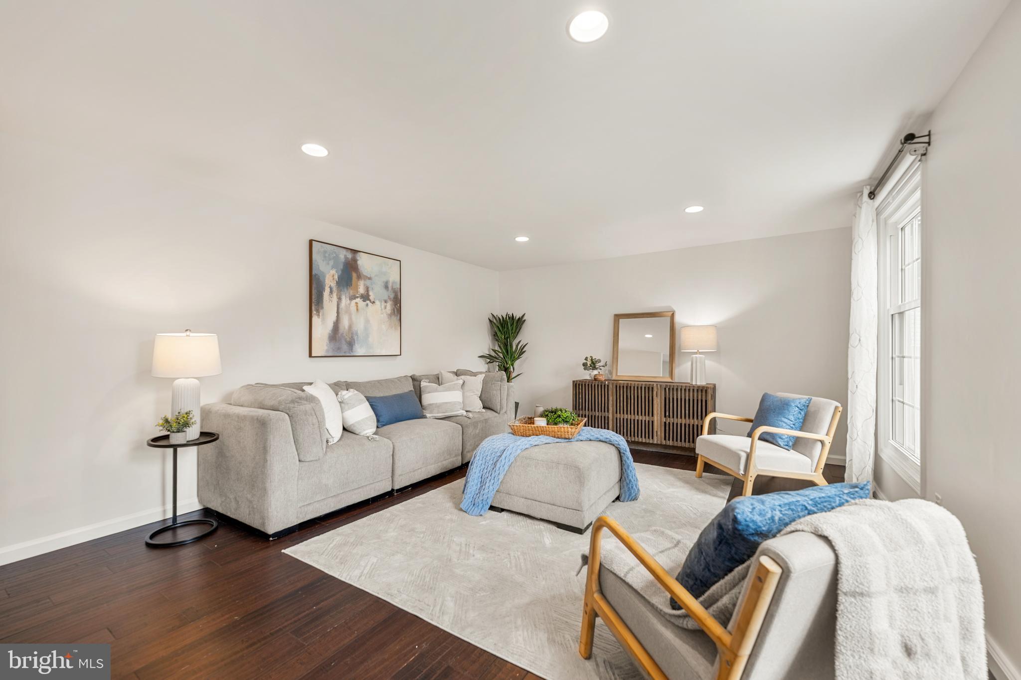 NEWINGTON FOREST - Residential