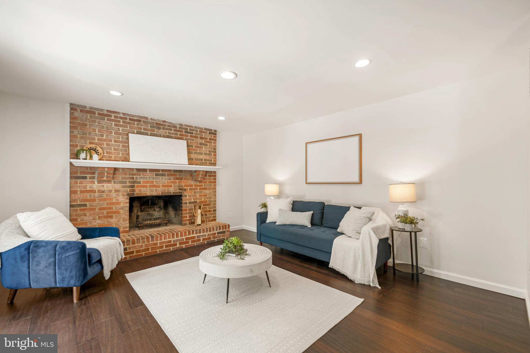 NEWINGTON FOREST - Residential