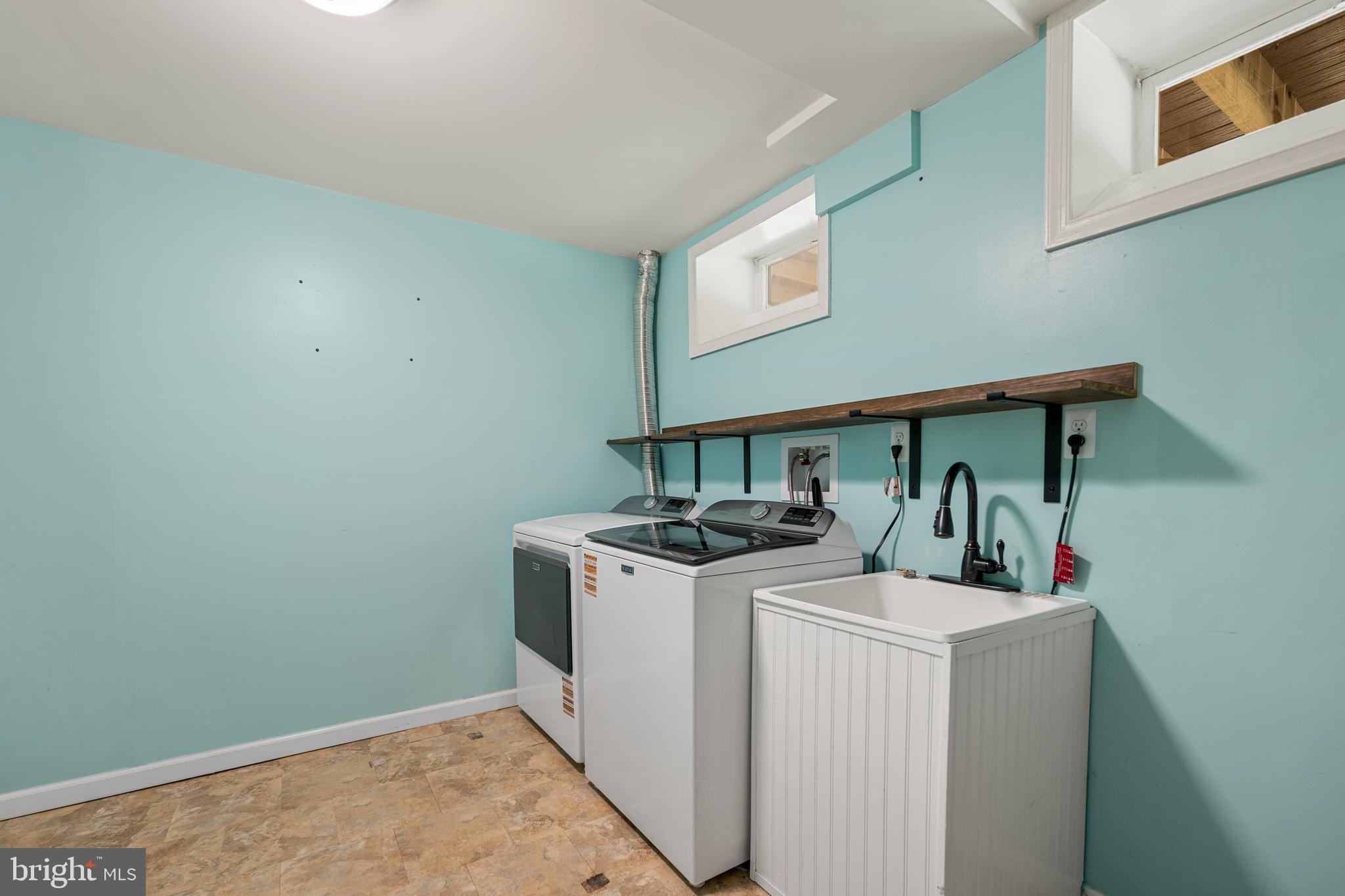 NEWINGTON FOREST - Residential