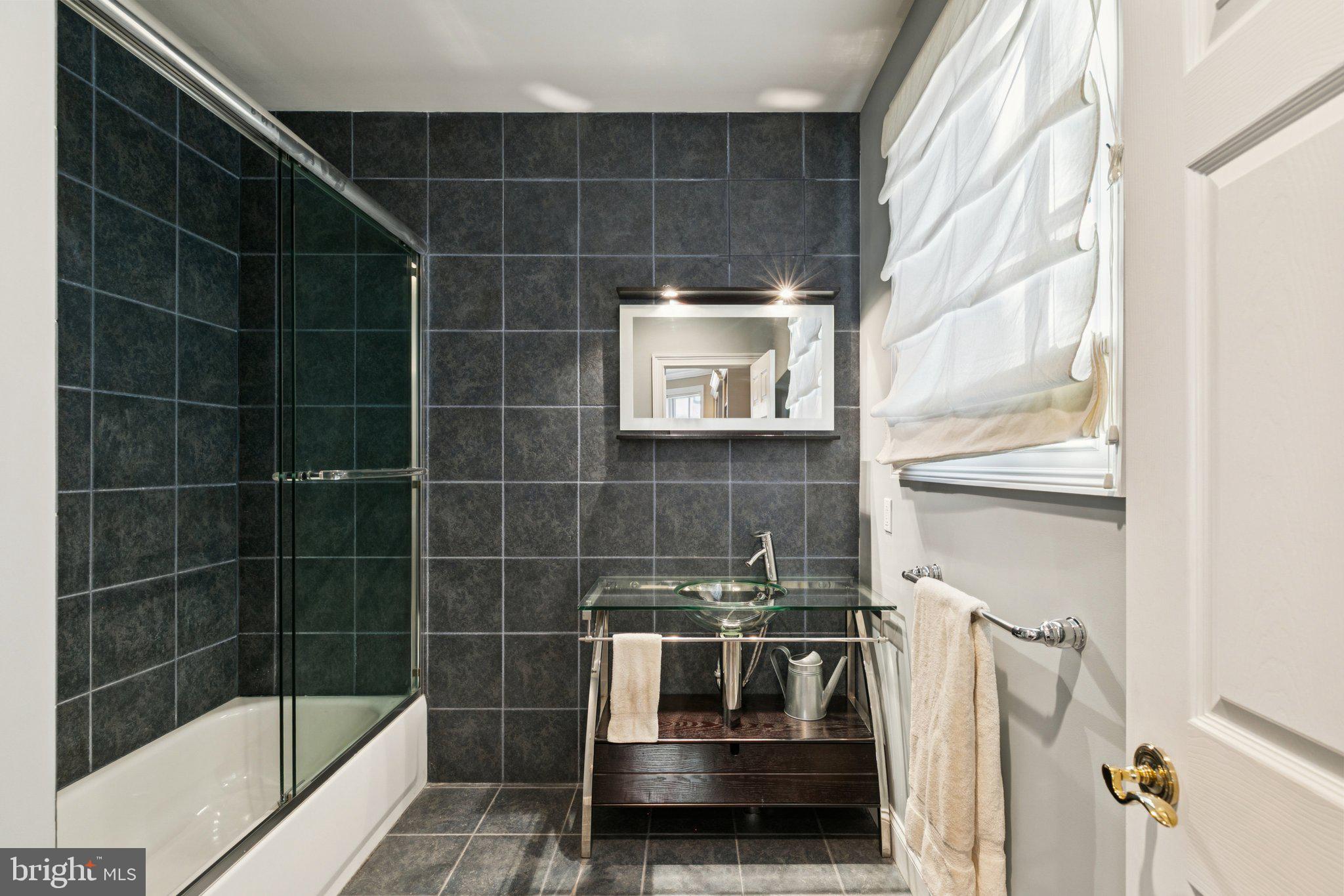 FAIRMOUNT - Residential