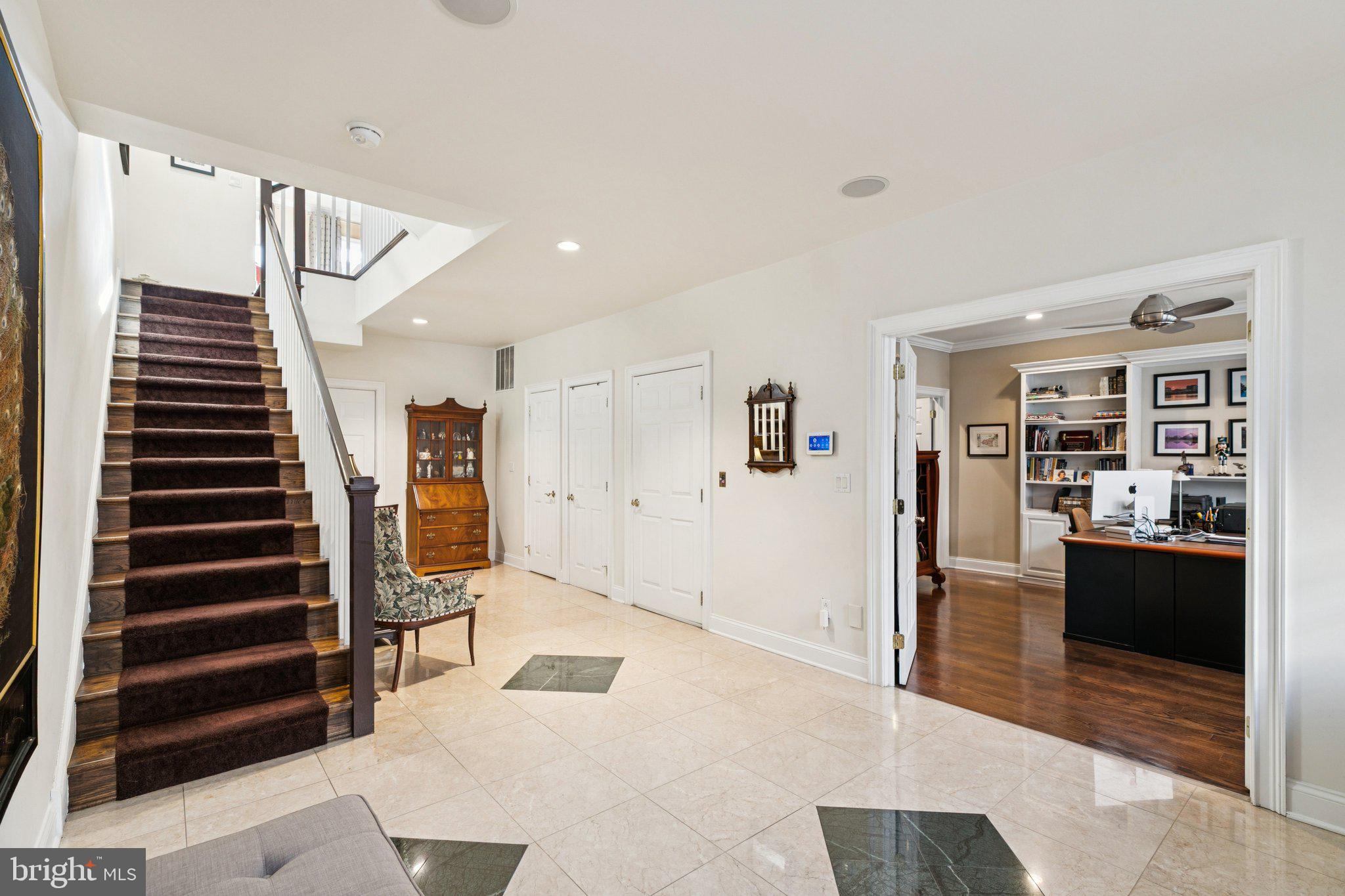 FAIRMOUNT - Residential