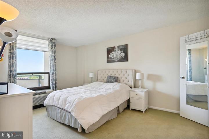 THE RIDGELY - Residential