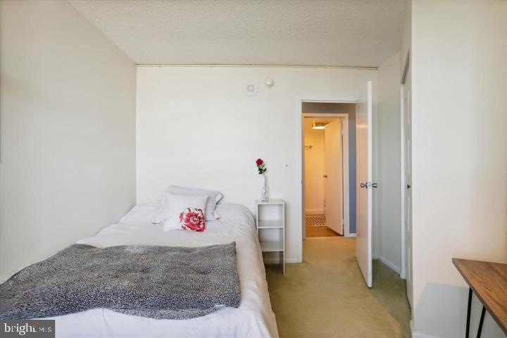 THE RIDGELY - Residential
