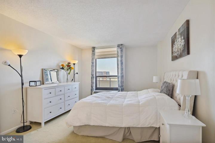 THE RIDGELY - Residential