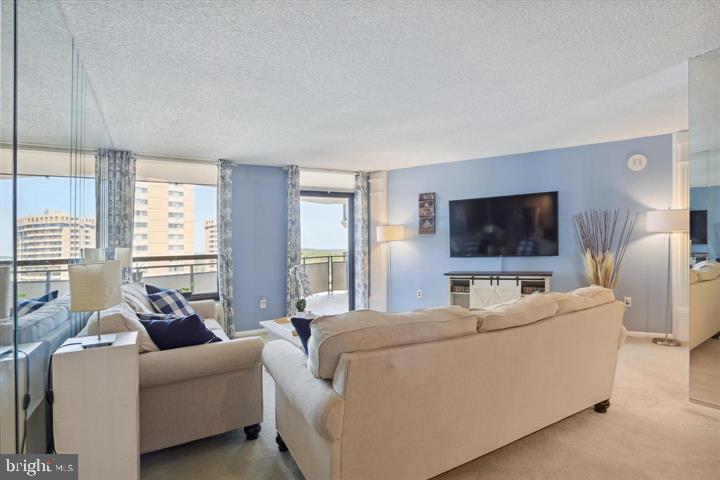 THE RIDGELY - Residential