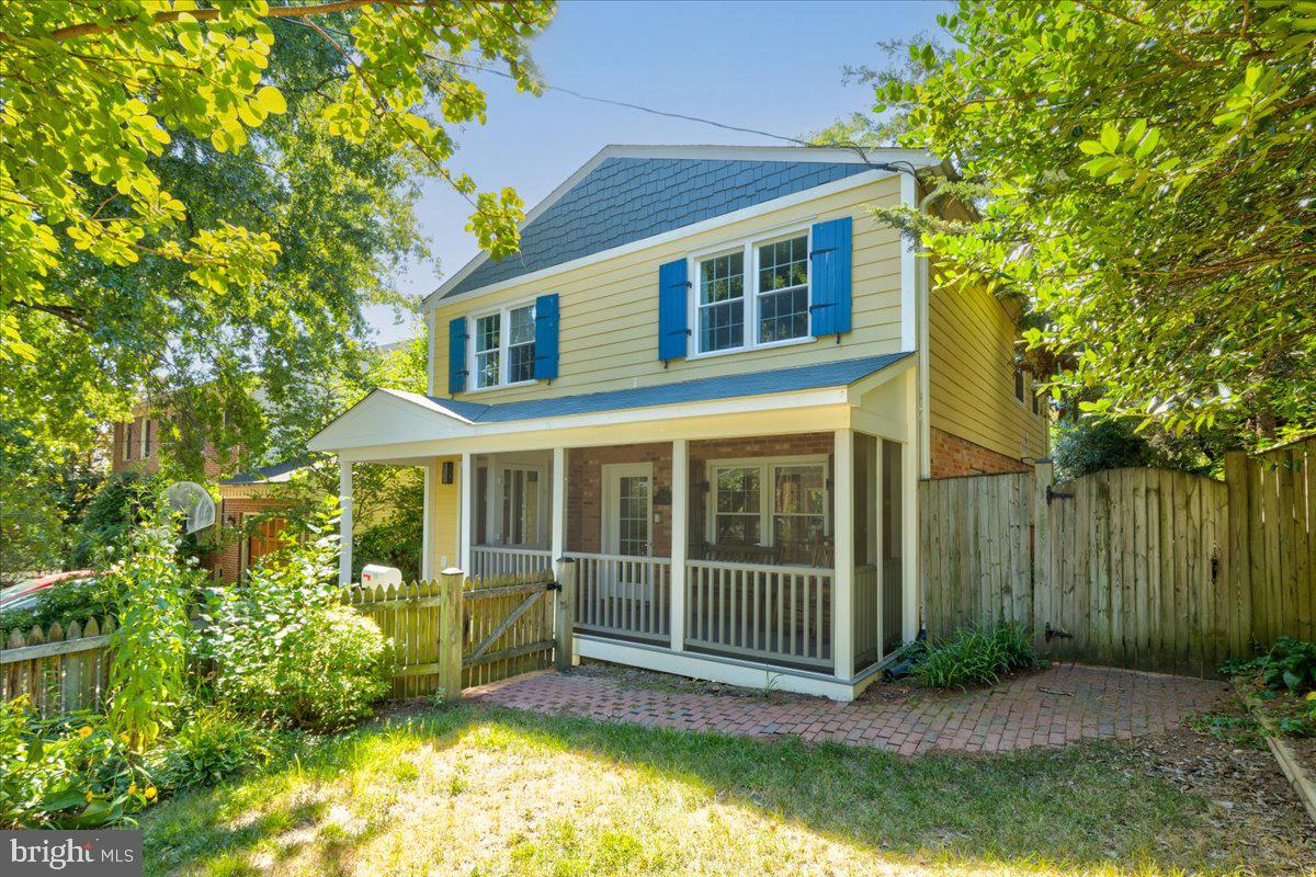 ADDISON HEIGHTS - Residential Lease