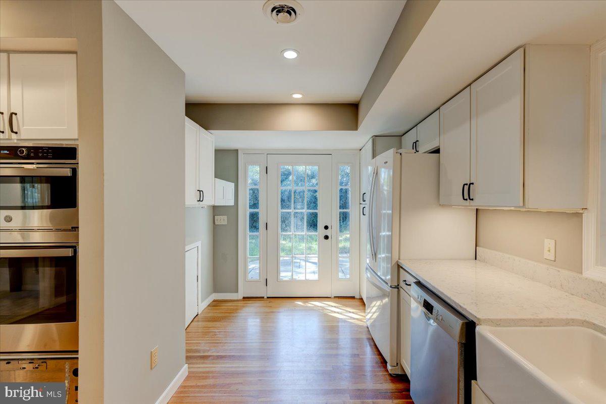 ADDISON HEIGHTS - Residential Lease